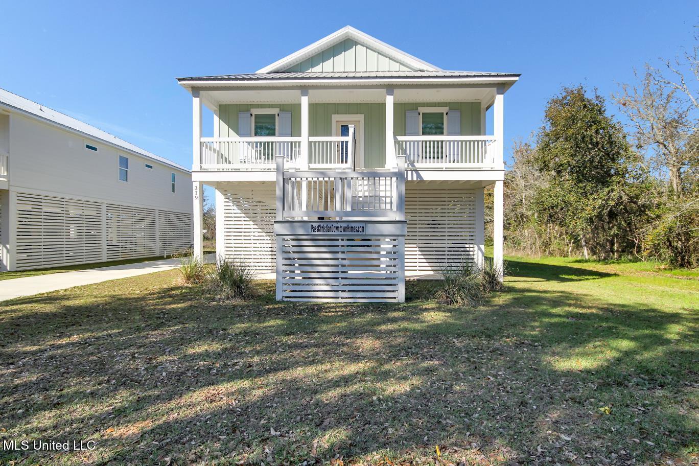 219 Demetz Avenue Property Photo 1