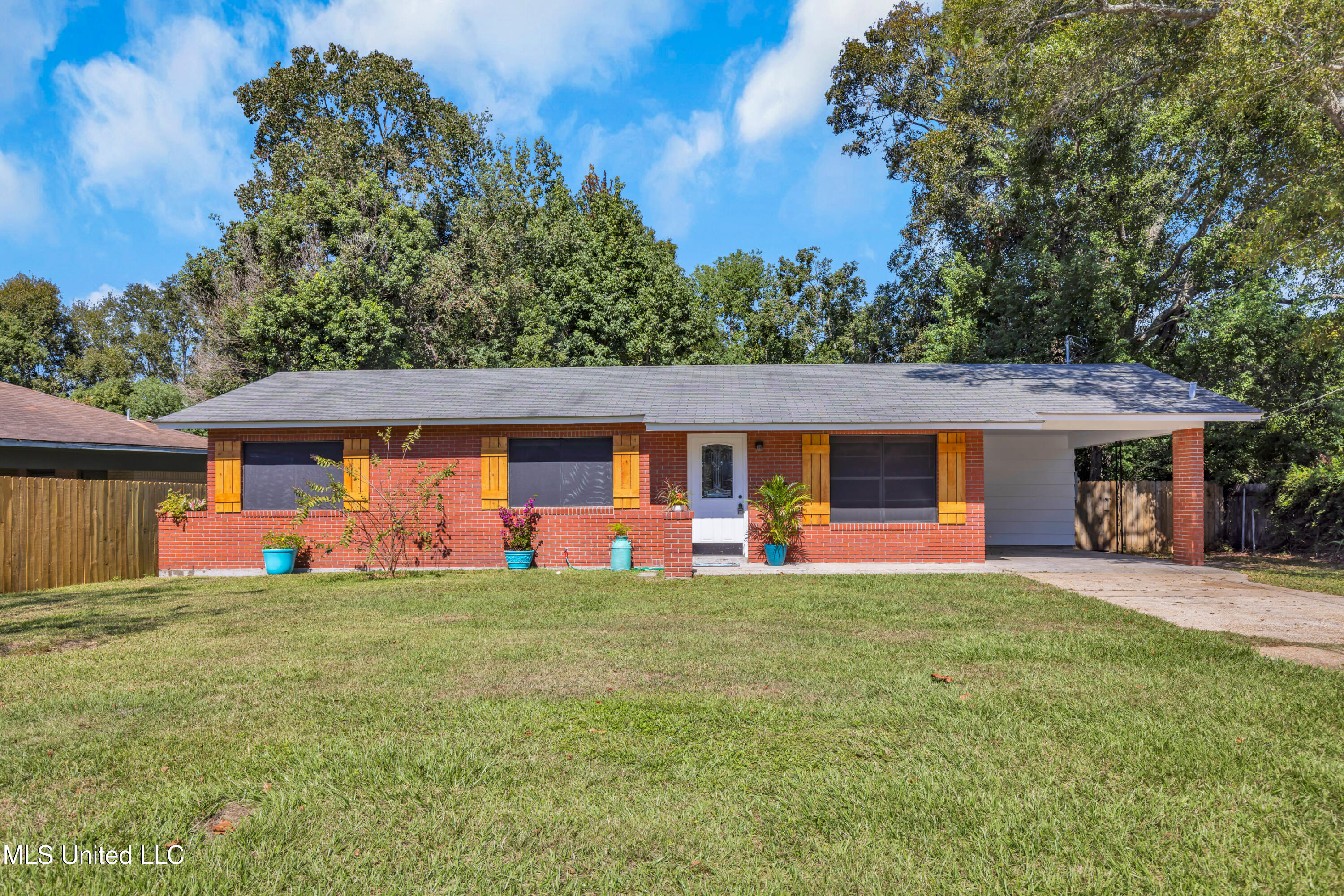 1305 29th Street Property Photo 1