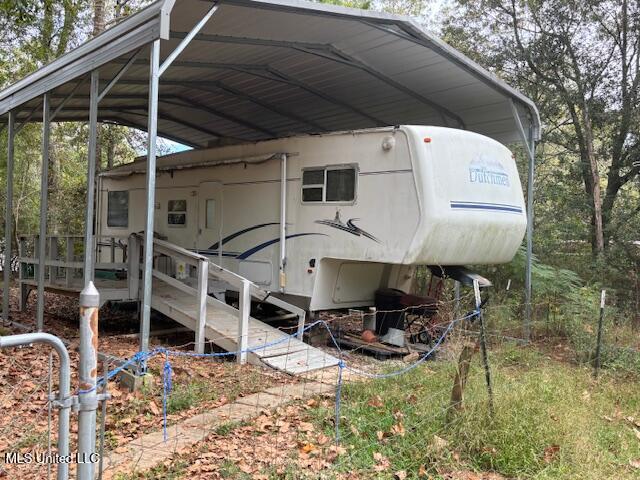 14832 Hillside Drive Property Photo 4