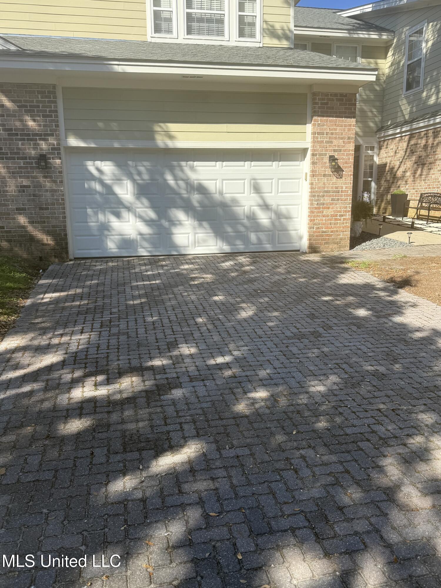 185 Saint Jude Street Property Photo 2