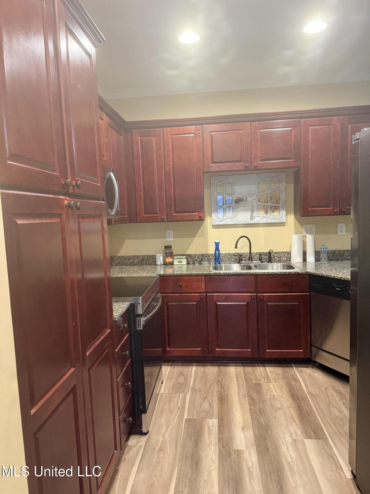 185 Saint Jude Street Property Photo 7