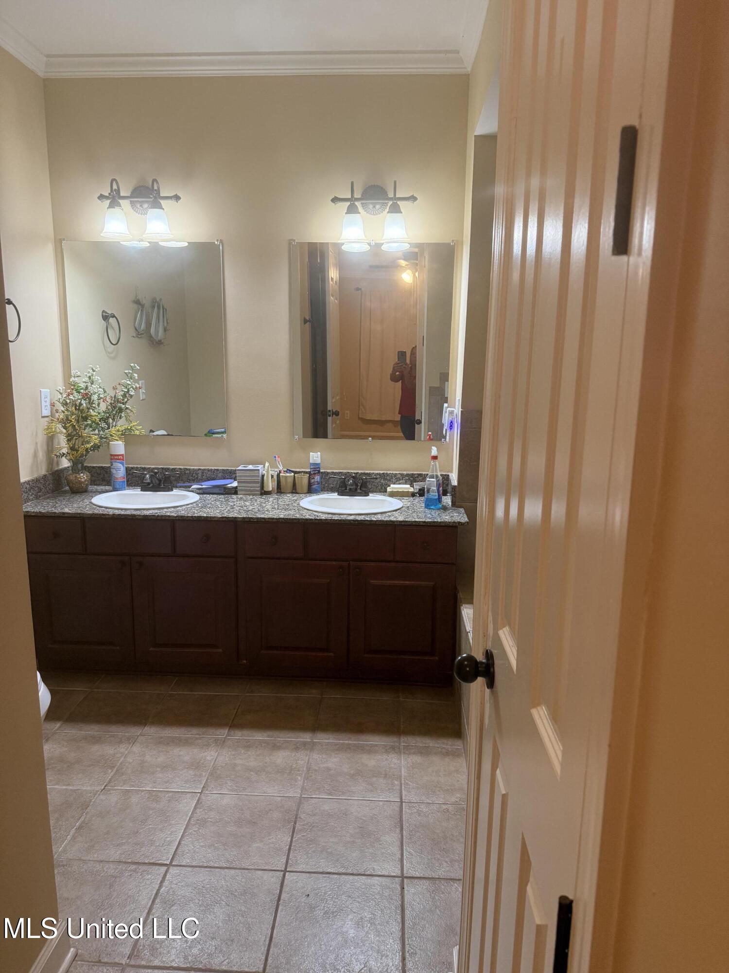 185 Saint Jude Street Property Photo 14