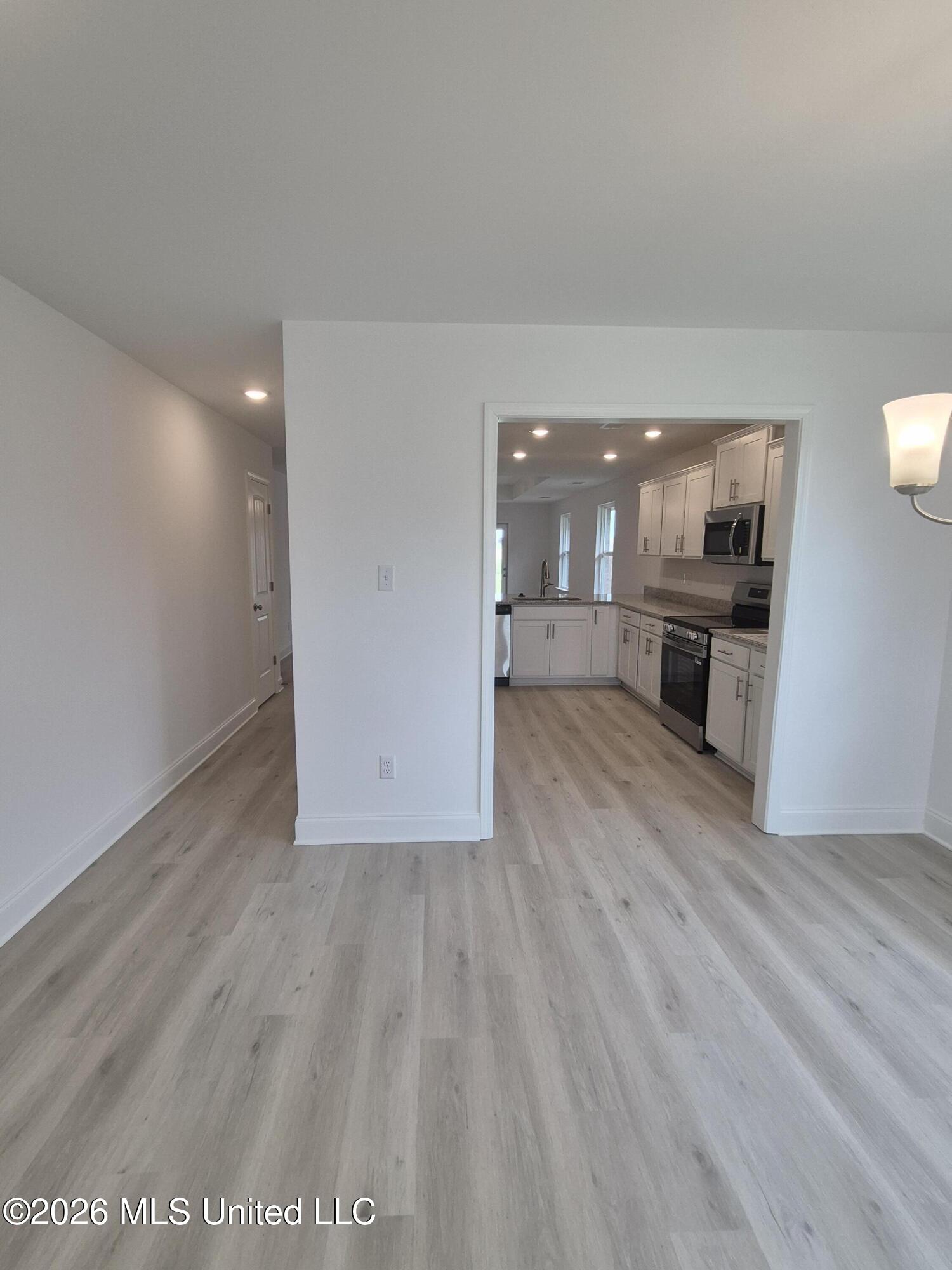 7851 Gardendale Drive Property Photo 3