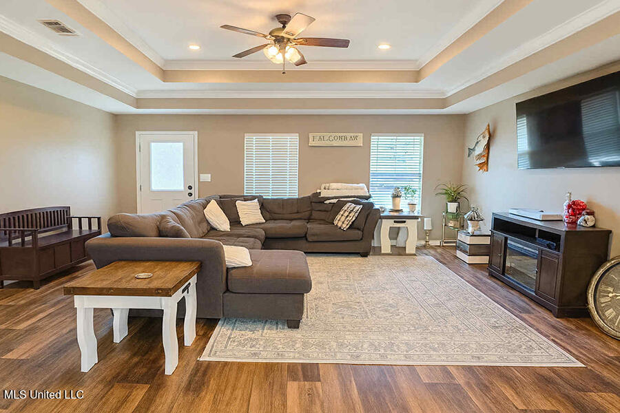 22020 John Holder Road Property Photo 2