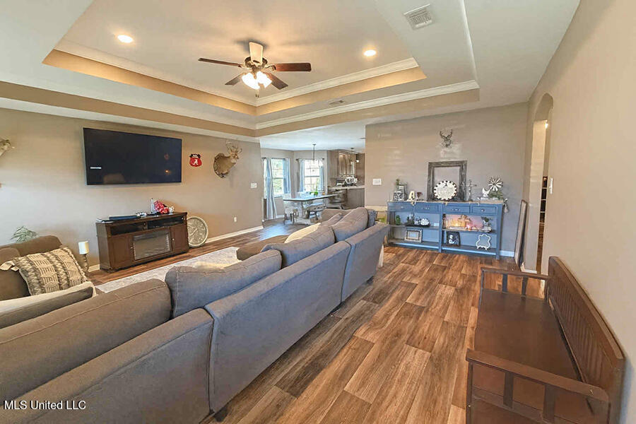 22020 John Holder Road Property Photo 3