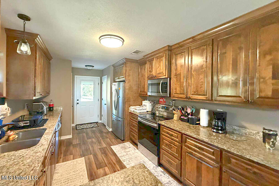 22020 John Holder Road Property Photo 10