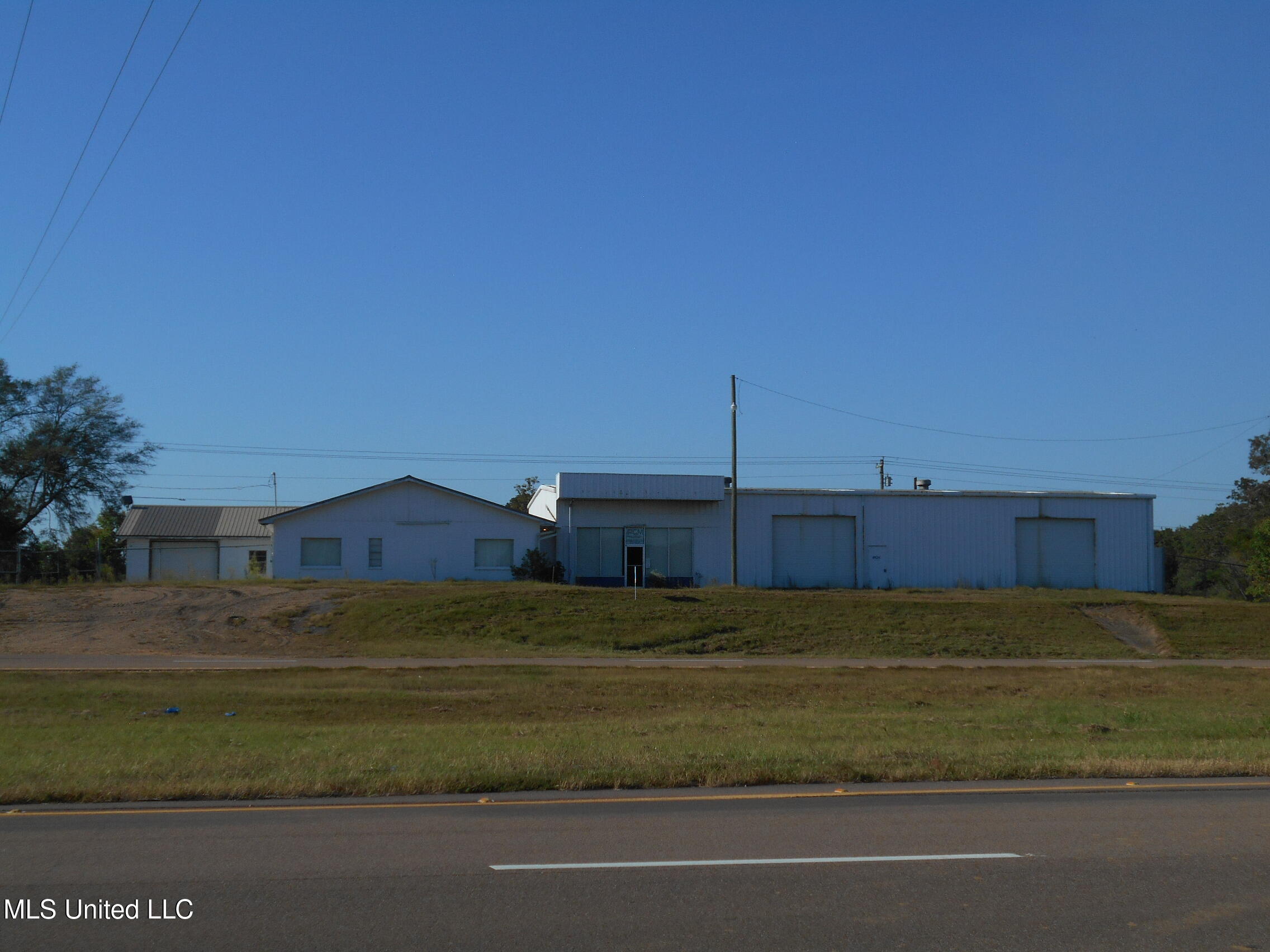 5555 W Highway 84 Property Photo 1