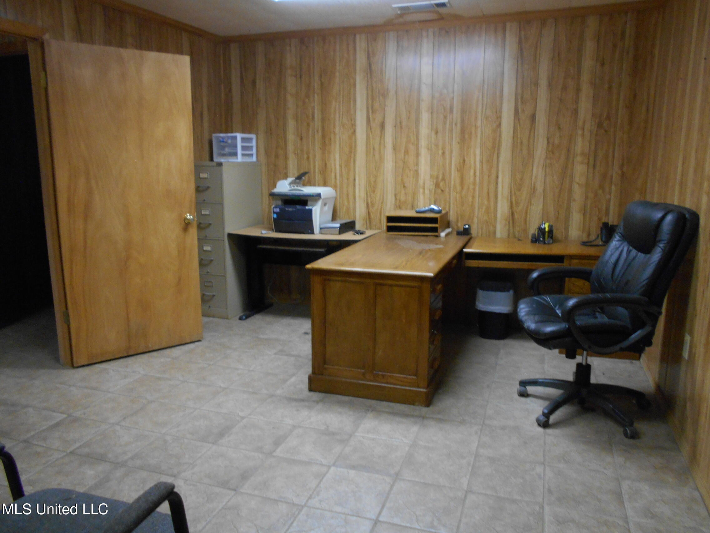 5555 W Highway 84 Property Photo 9