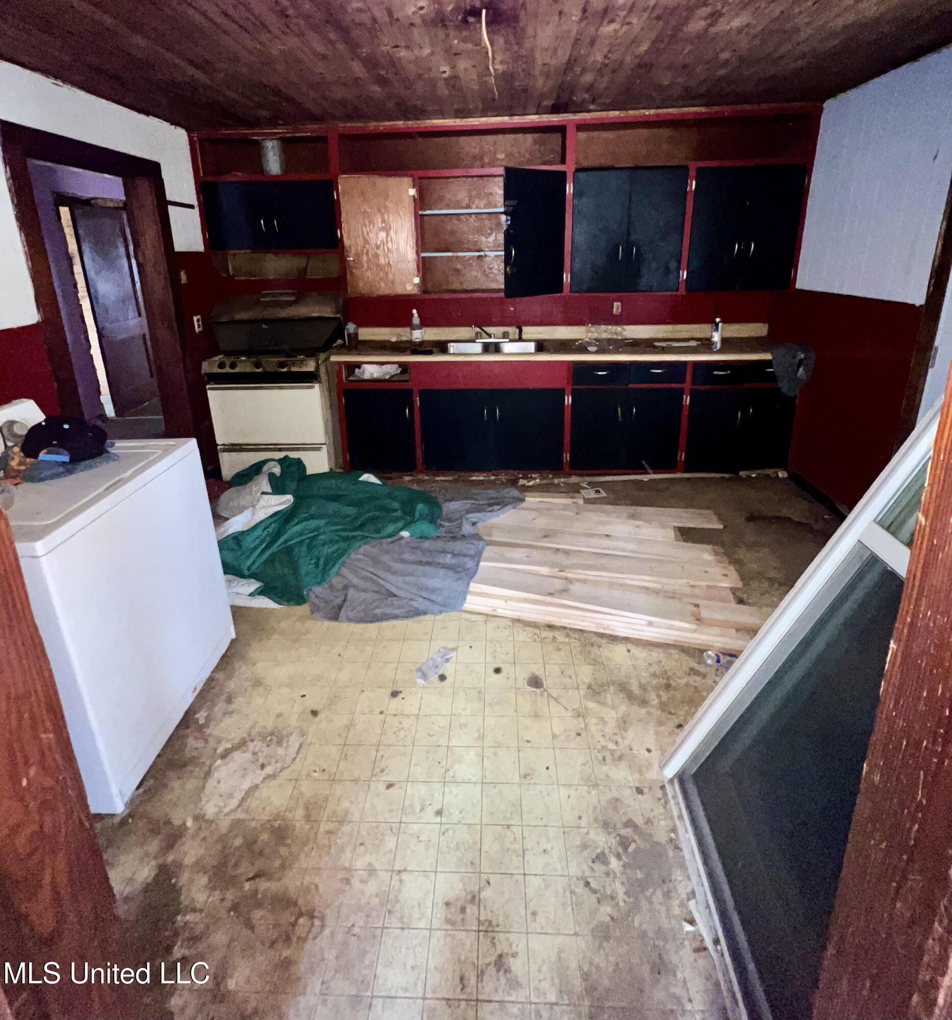 204 Deaton Street Property Photo 7
