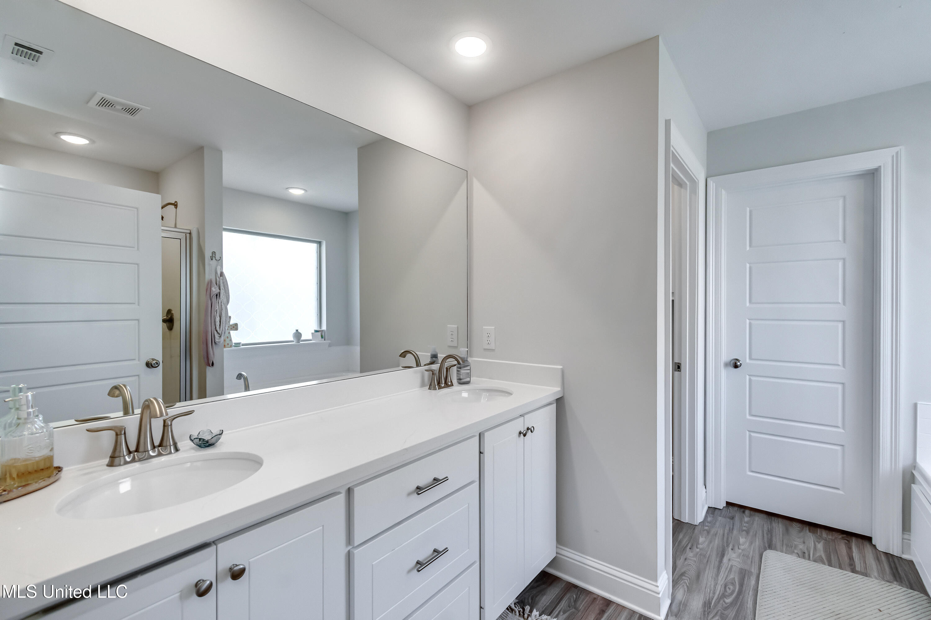 110 Bailey Cove Property Photo 40