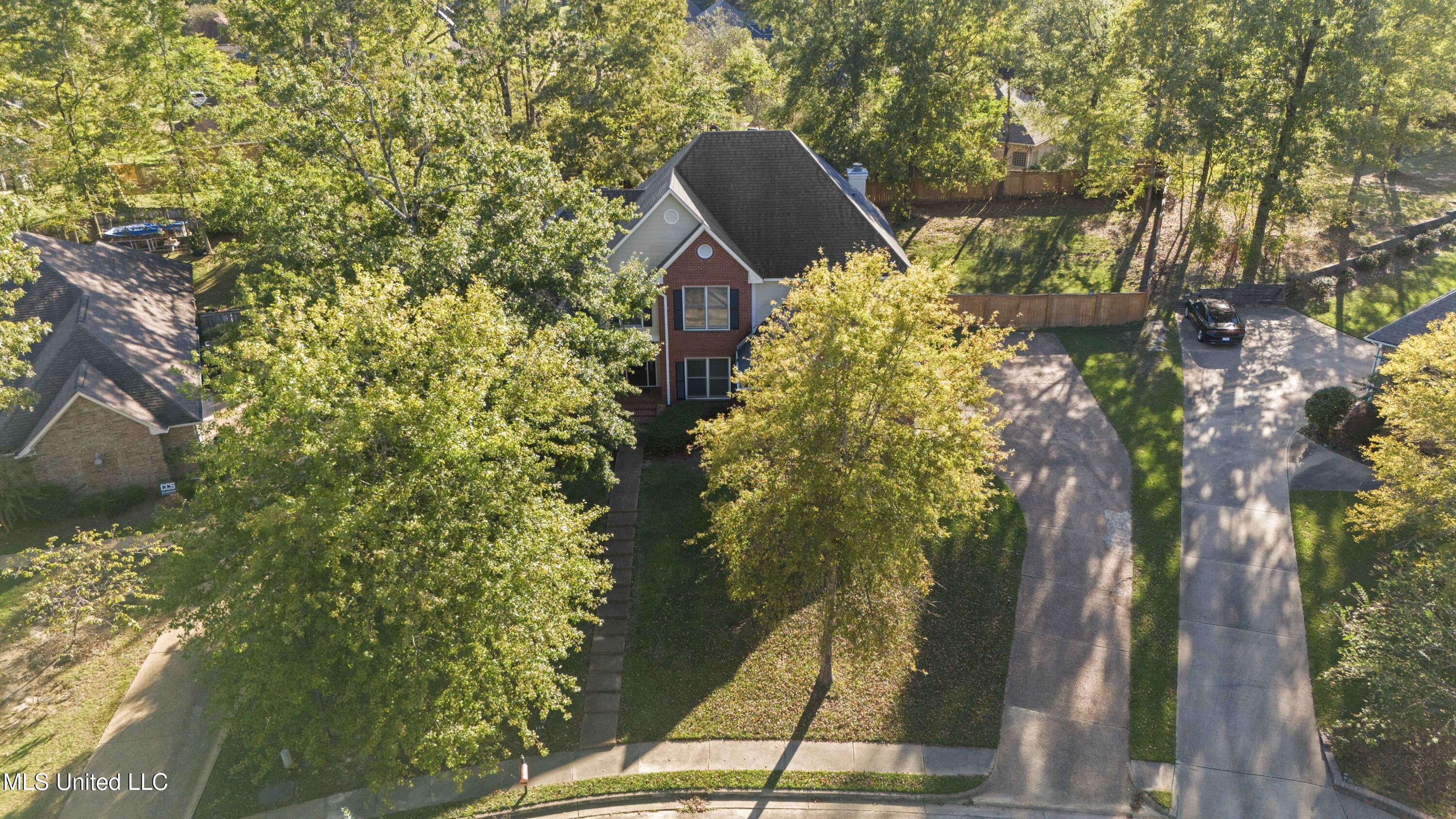 114 Dunton Hill Lane Property Photo 3