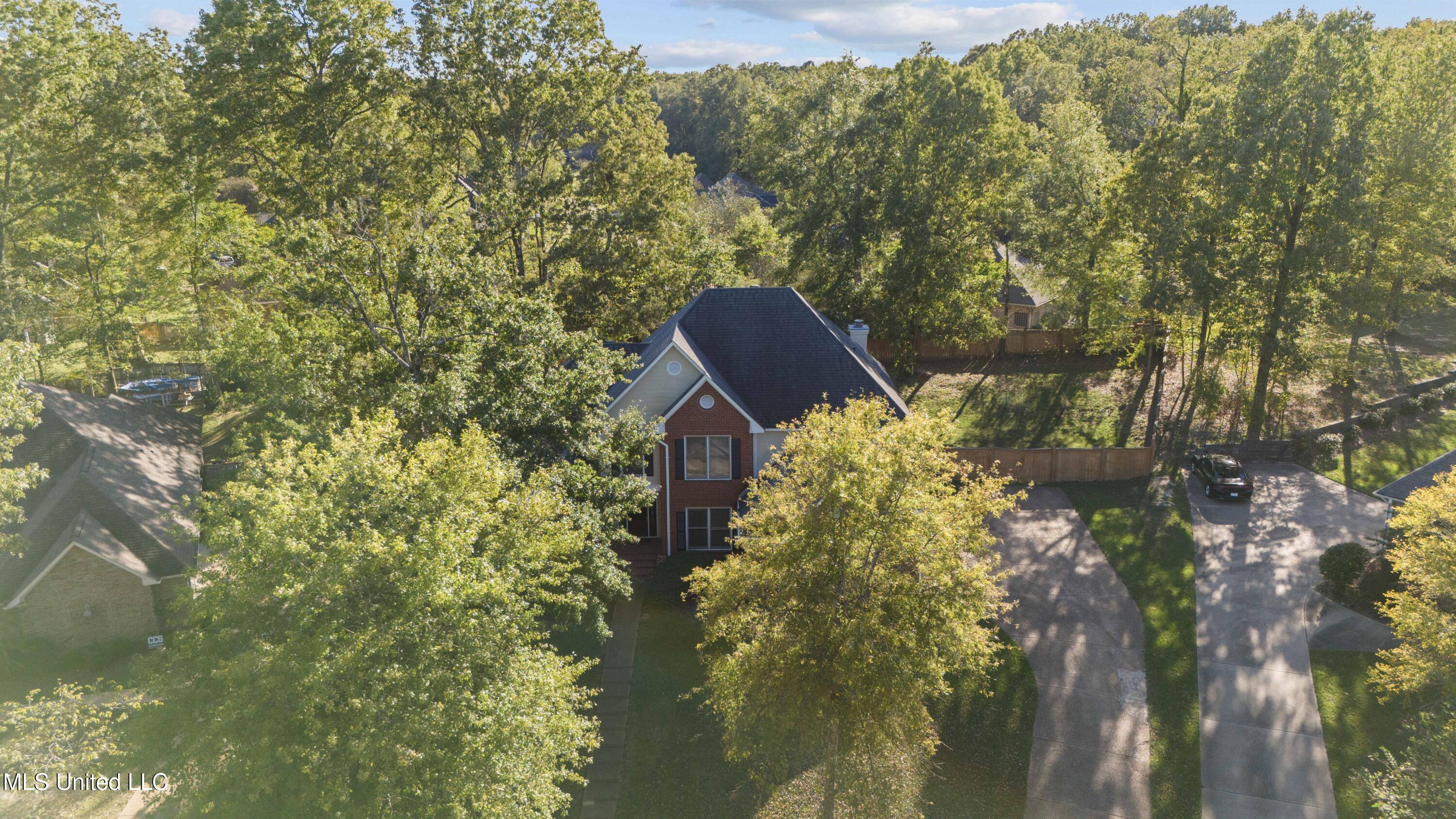 114 Dunton Hill Lane Property Photo 4