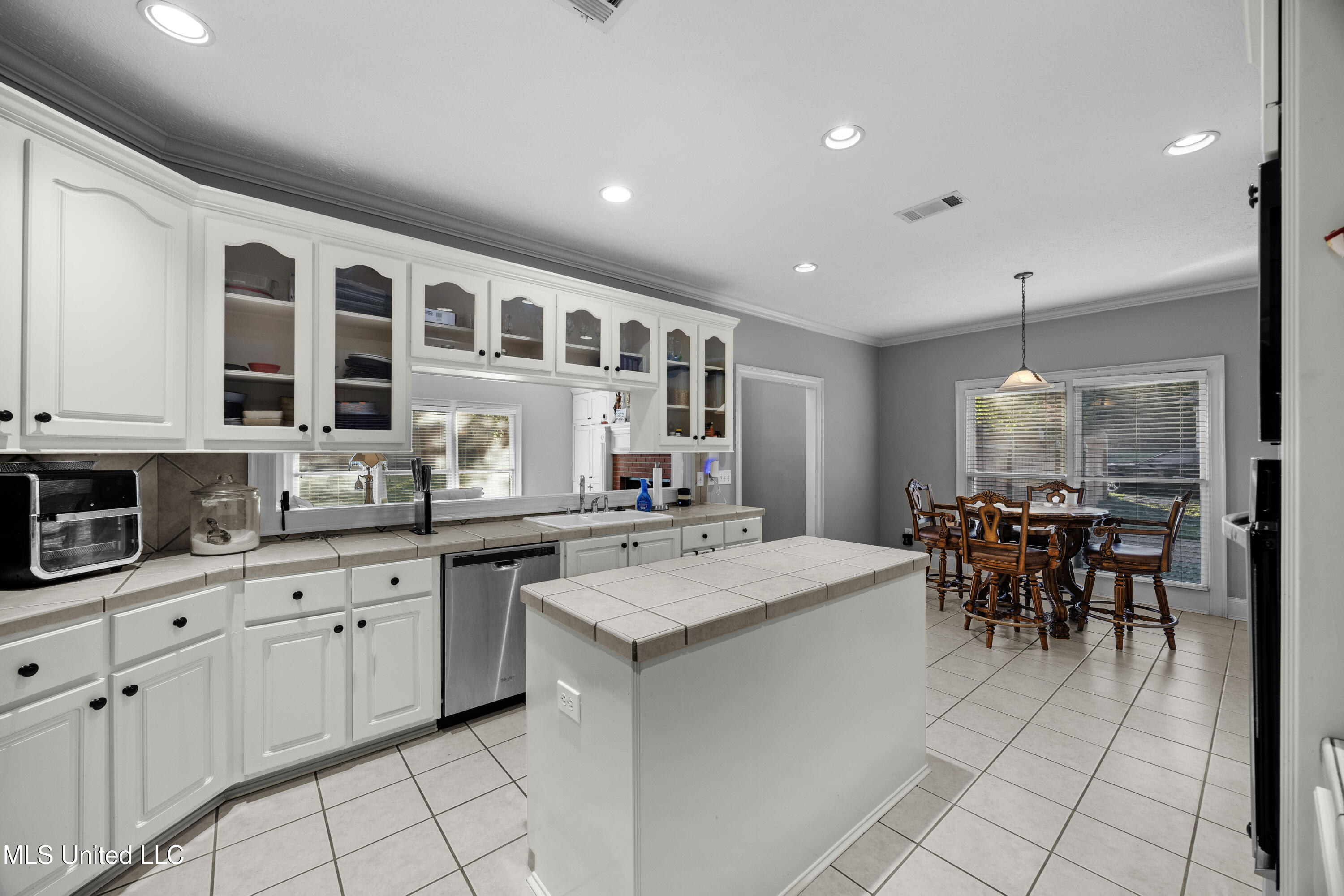 114 Dunton Hill Lane Property Photo 18