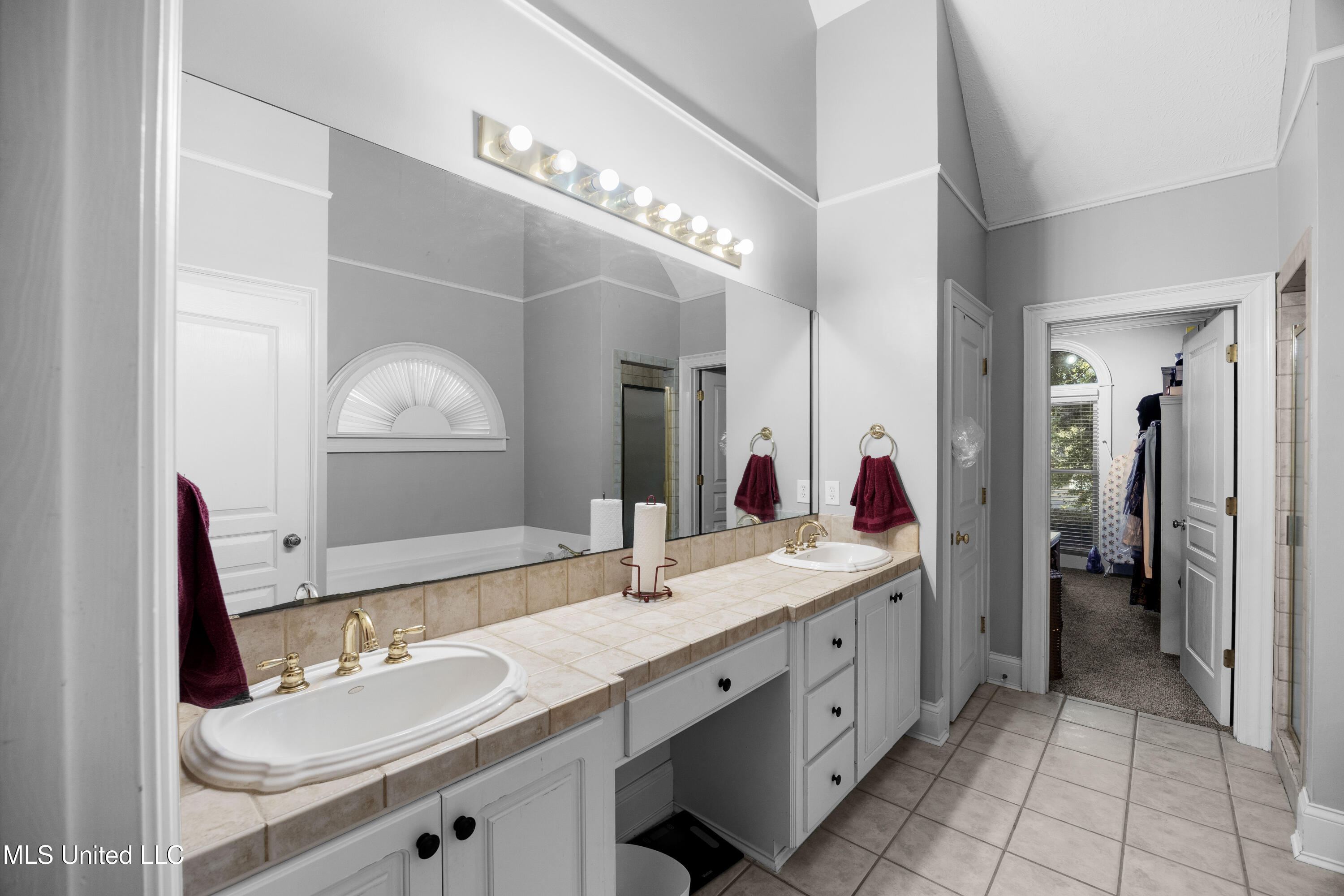 114 Dunton Hill Lane Property Photo 25