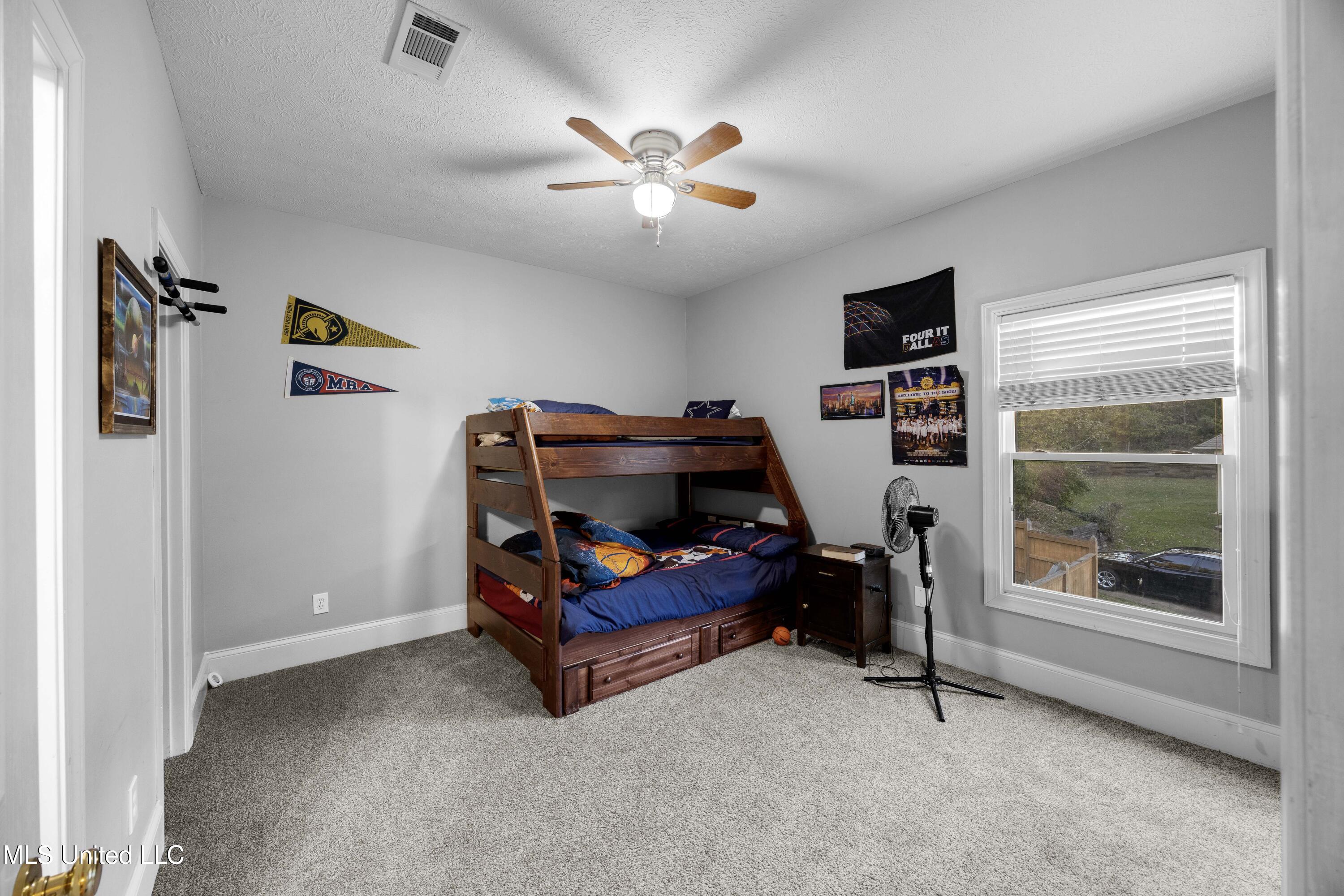 114 Dunton Hill Lane Property Photo 33