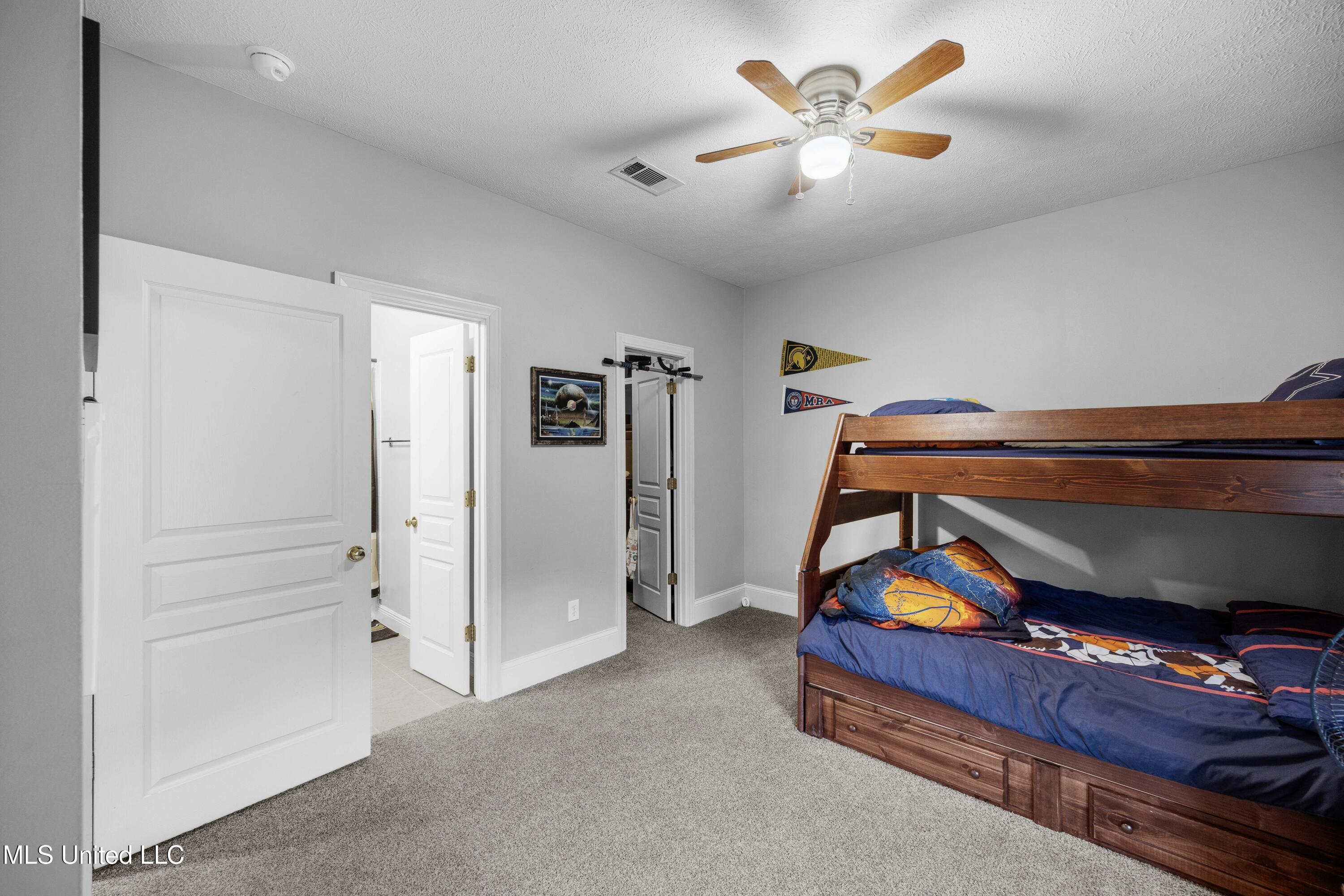 114 Dunton Hill Lane Property Photo 35