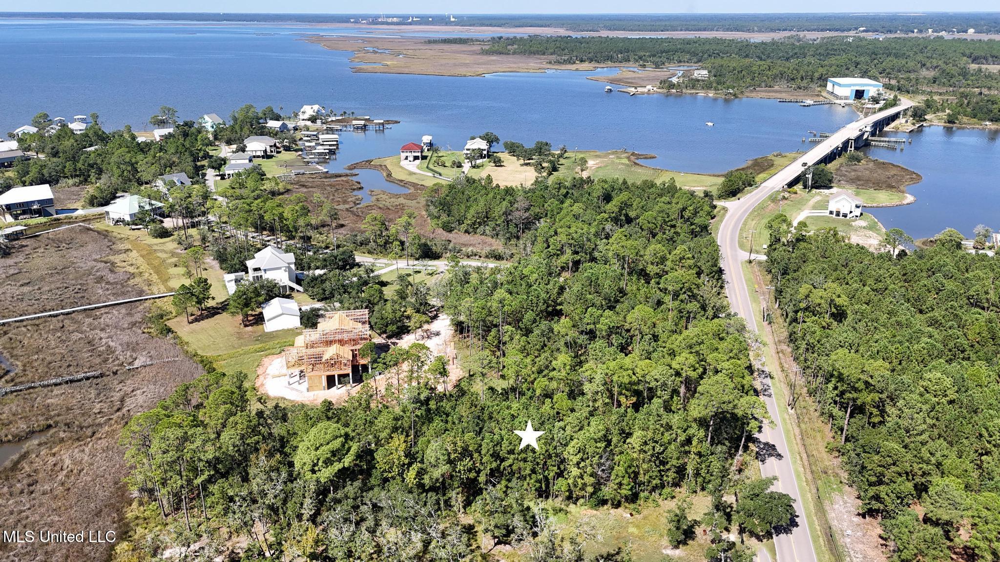 Henderson Avenue Property Photo 3