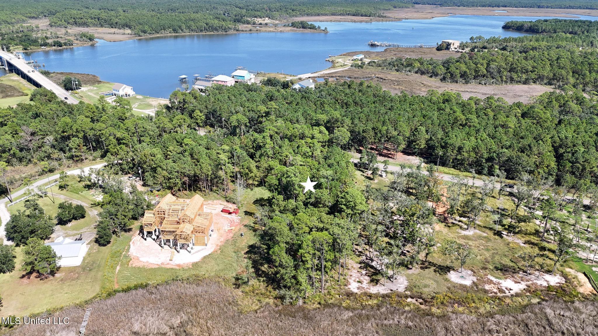 Henderson Avenue Property Photo 5