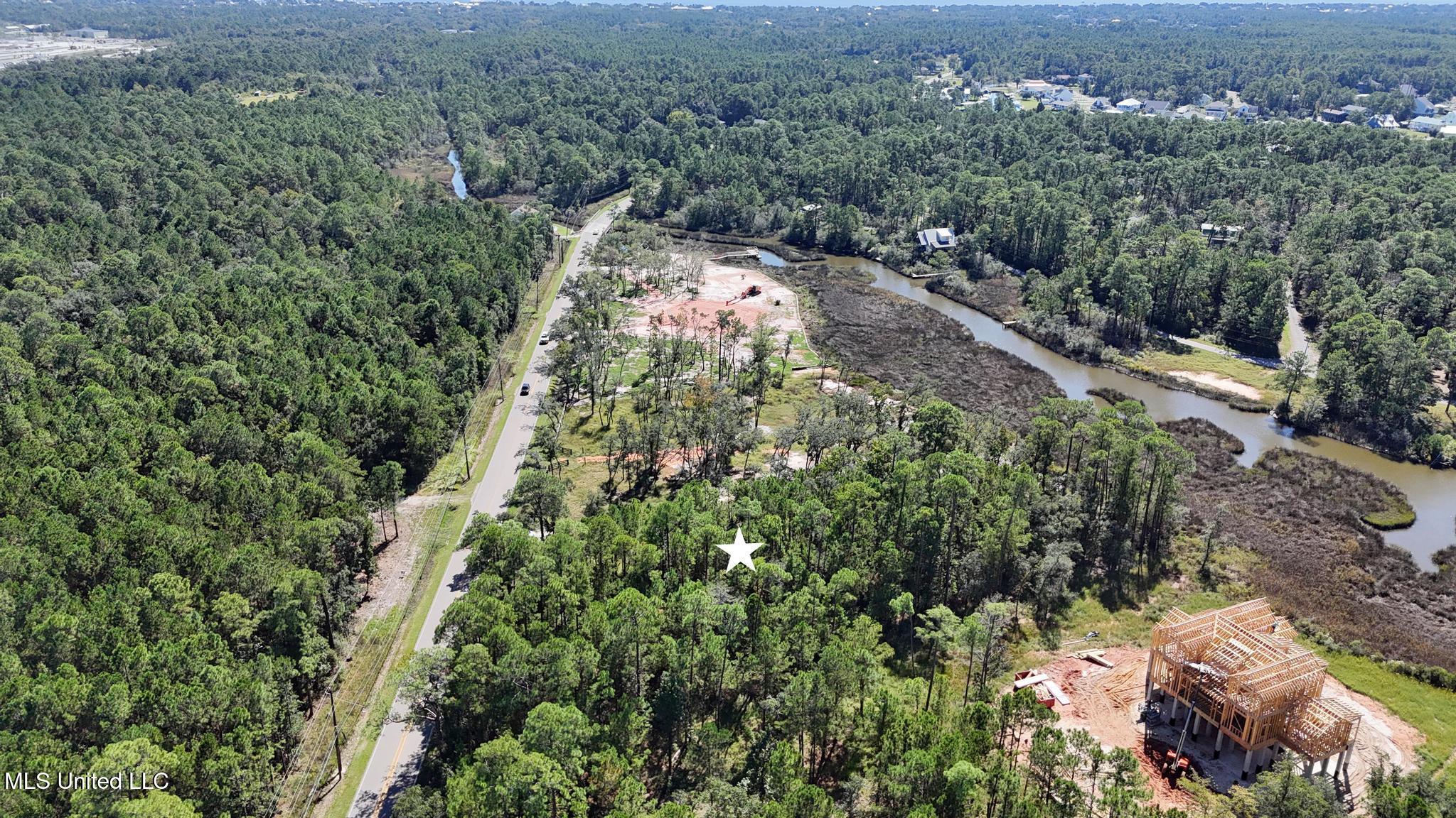 Henderson Avenue Property Photo 8