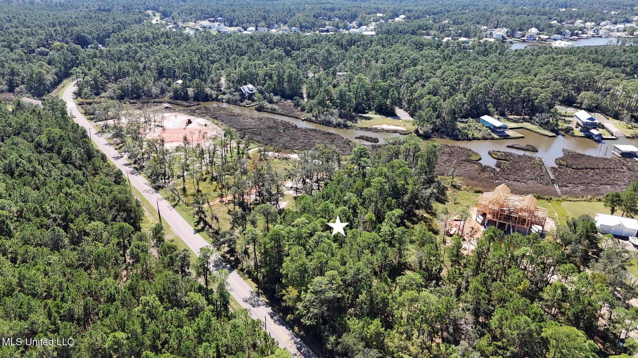 Henderson Avenue Property Photo 9