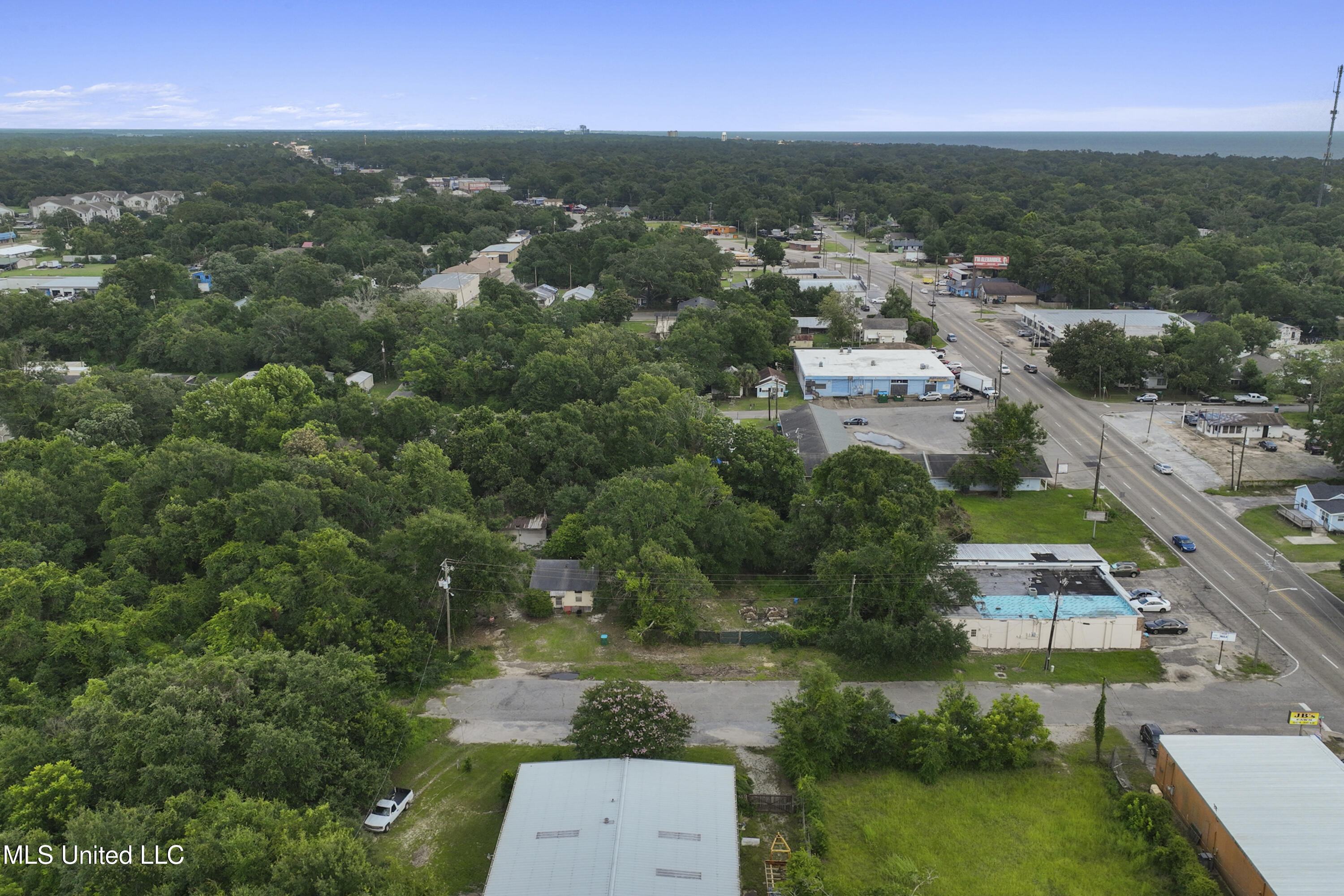 1918 Pass Road Property Photo 6