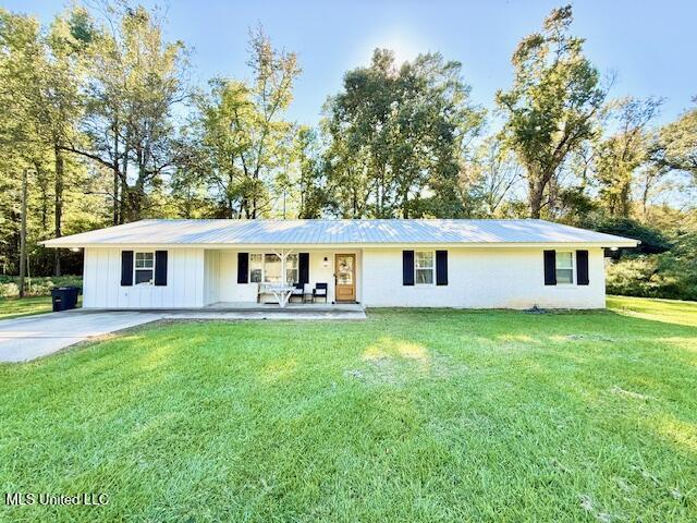 2097 N Topisaw Property Photo 1