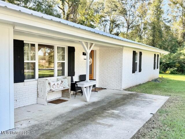 2097 N Topisaw Property Photo 2