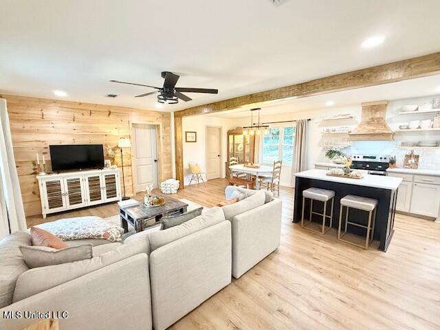 2097 N Topisaw Property Photo 5