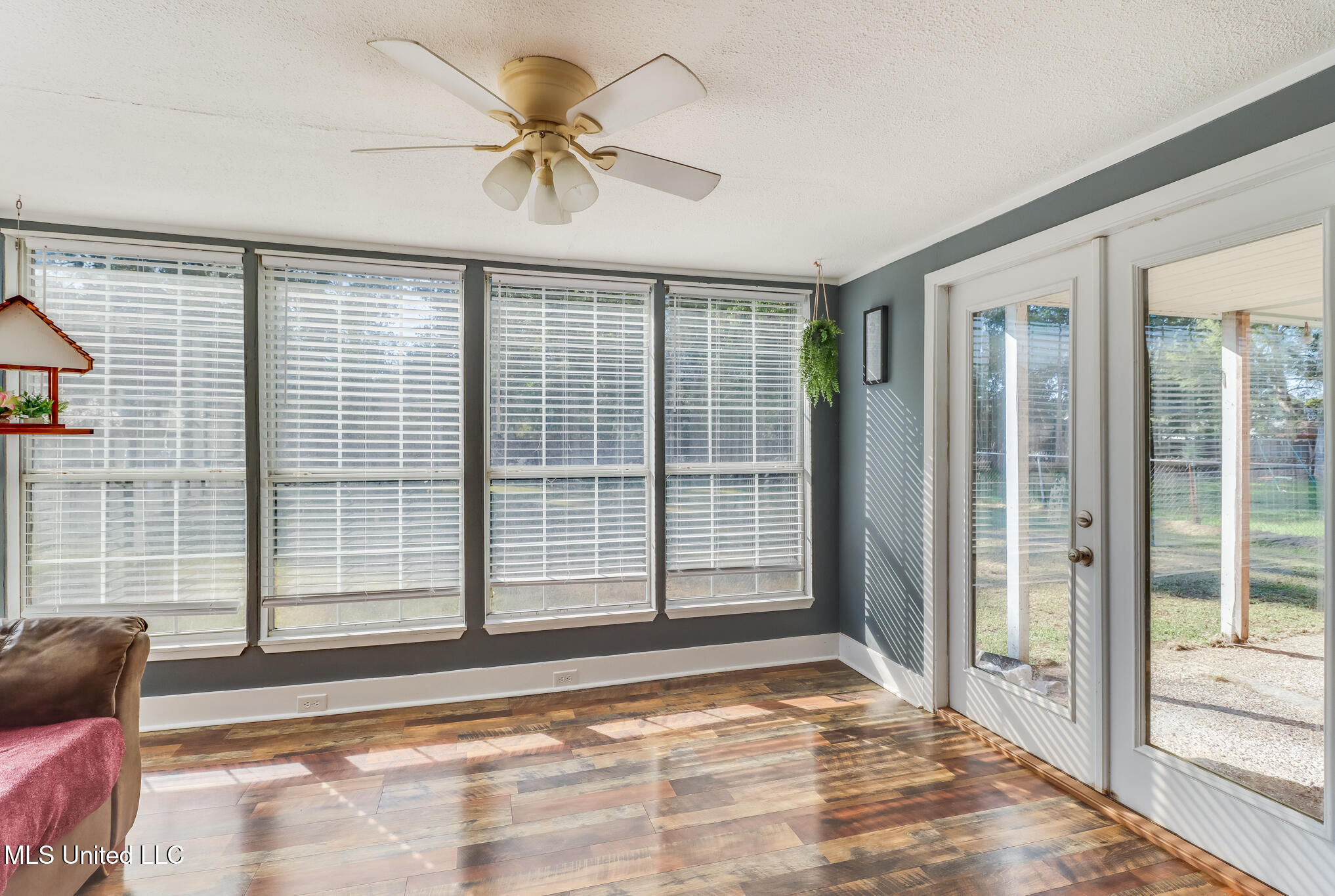 3113 Beachview Drive Property Photo 8