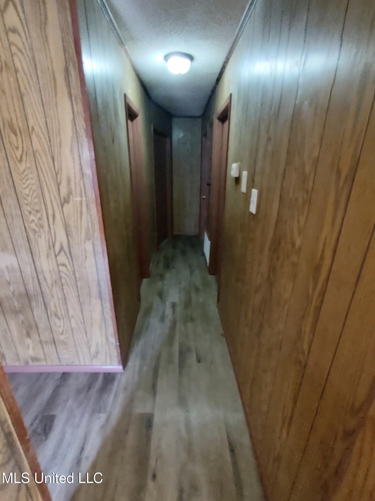 5031 Community Avenue Property Photo 9