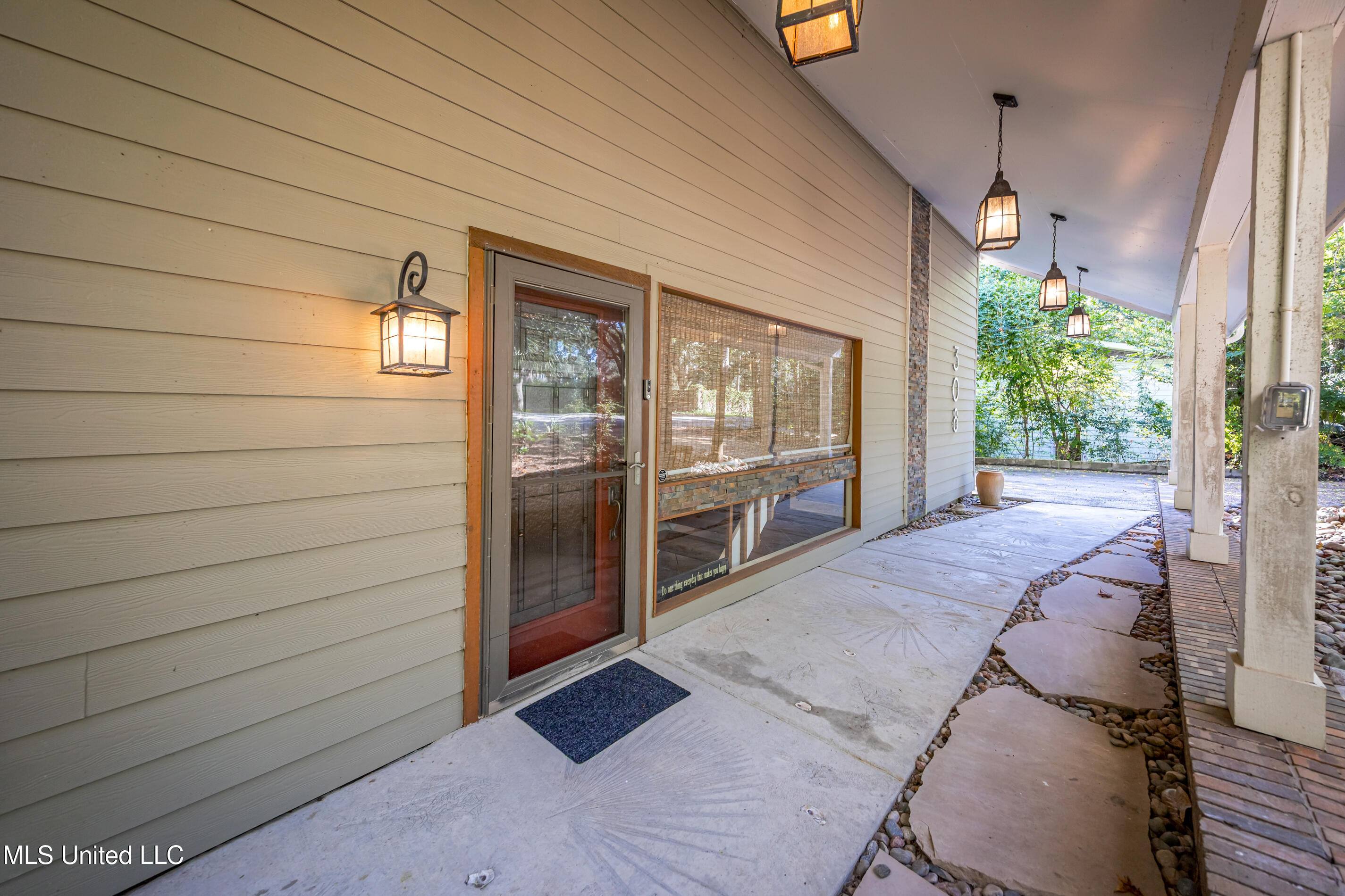 308 Lovers Lane Property Photo 12