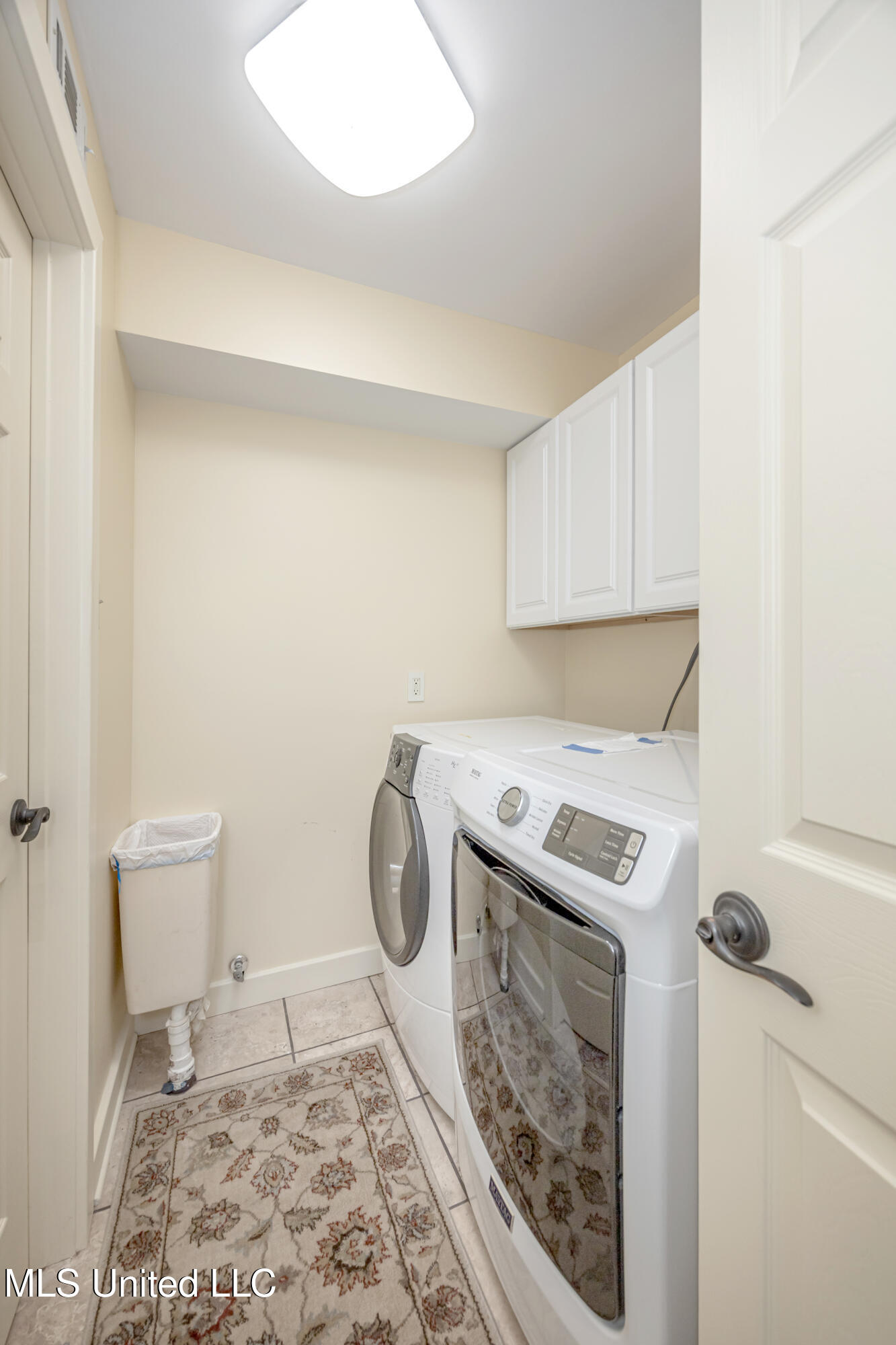308 Lovers Lane Property Photo 43