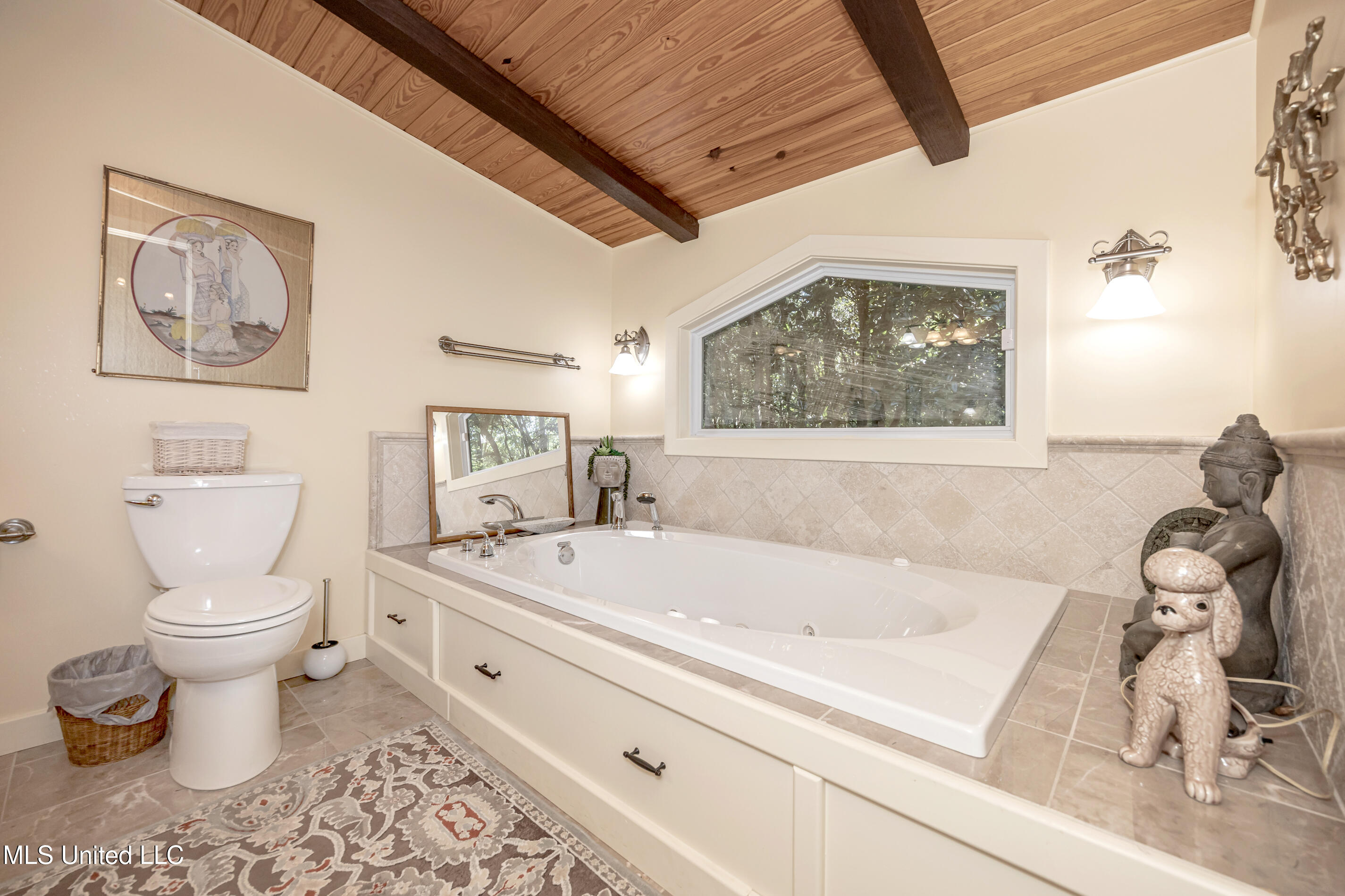 308 Lovers Lane Property Photo 44