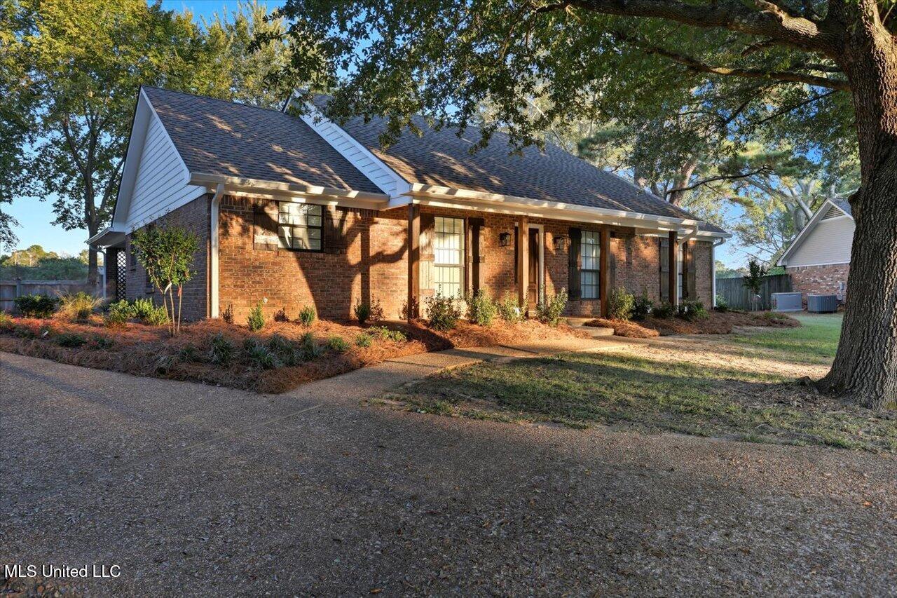 418 Wildwood Pointe Property Photo 4