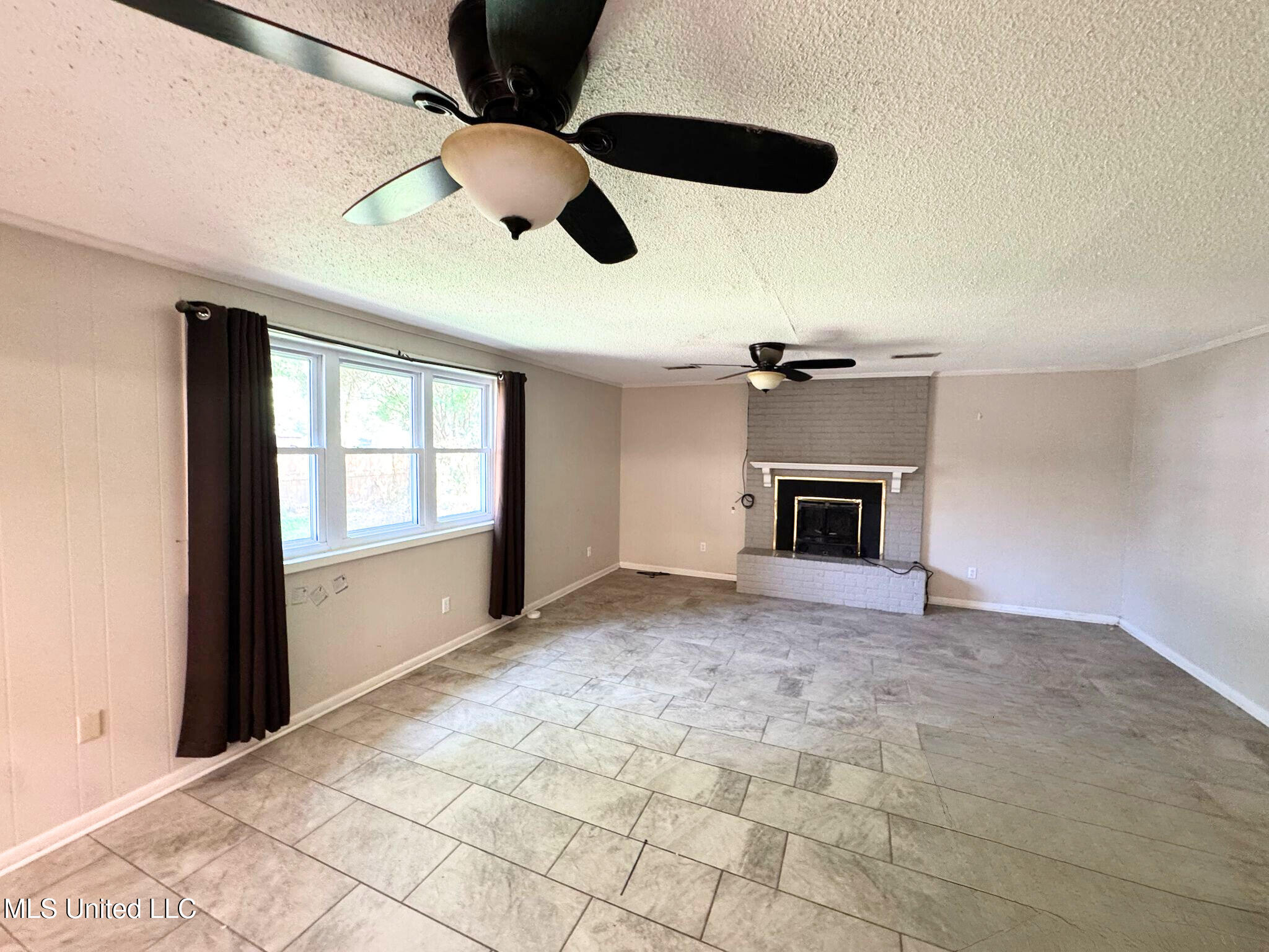 305 Seymour Drive Property Photo 6