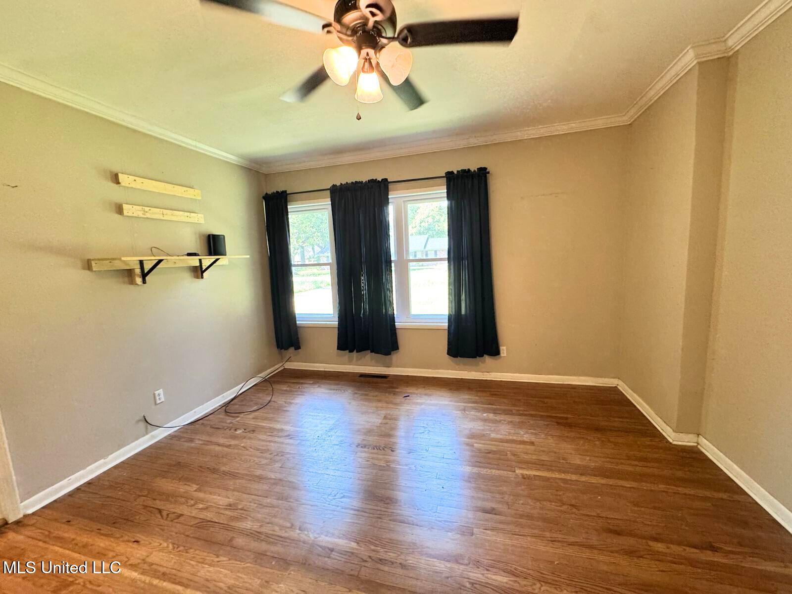 305 Seymour Drive Property Photo 11