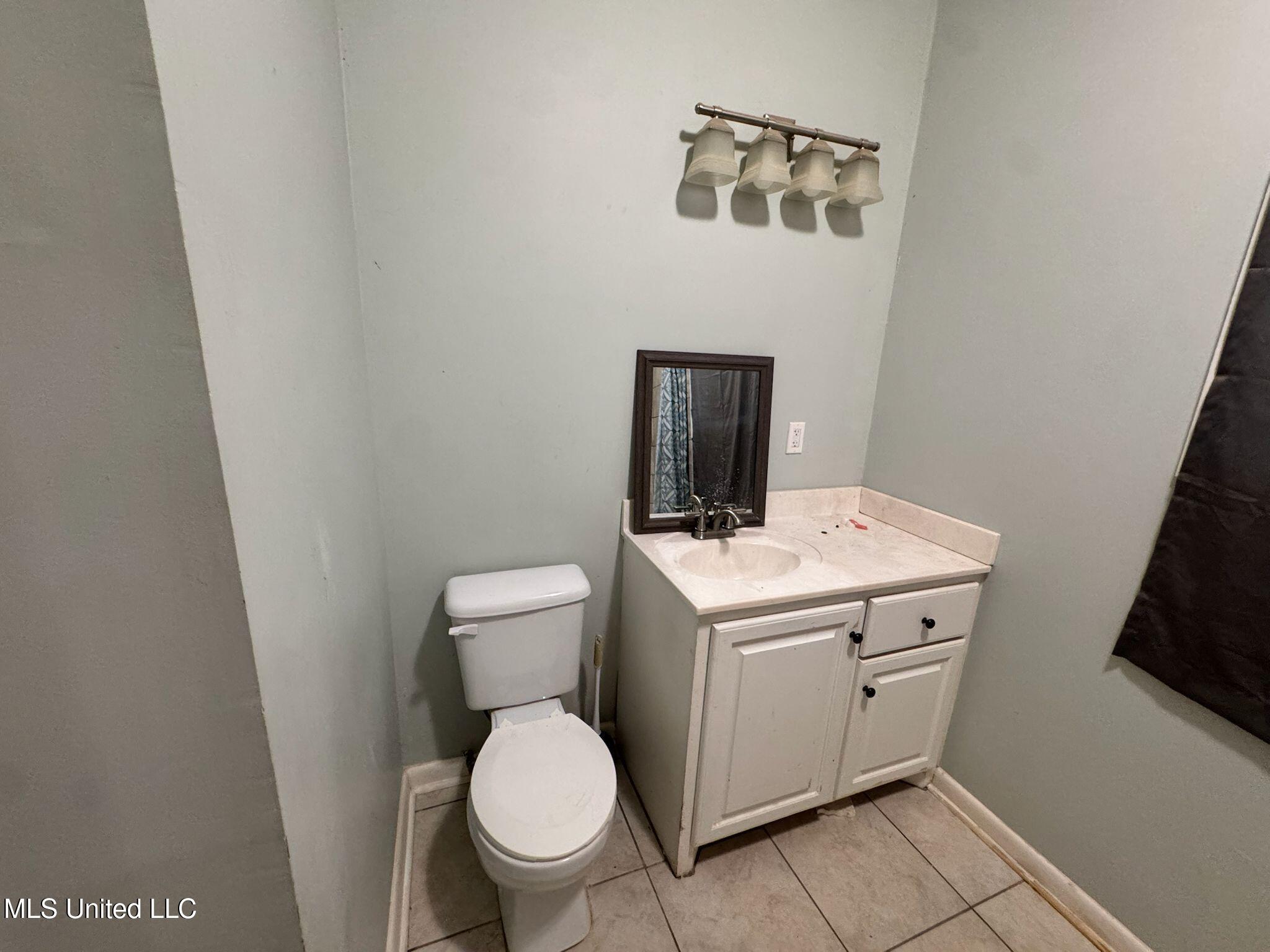 305 Seymour Drive Property Photo 12