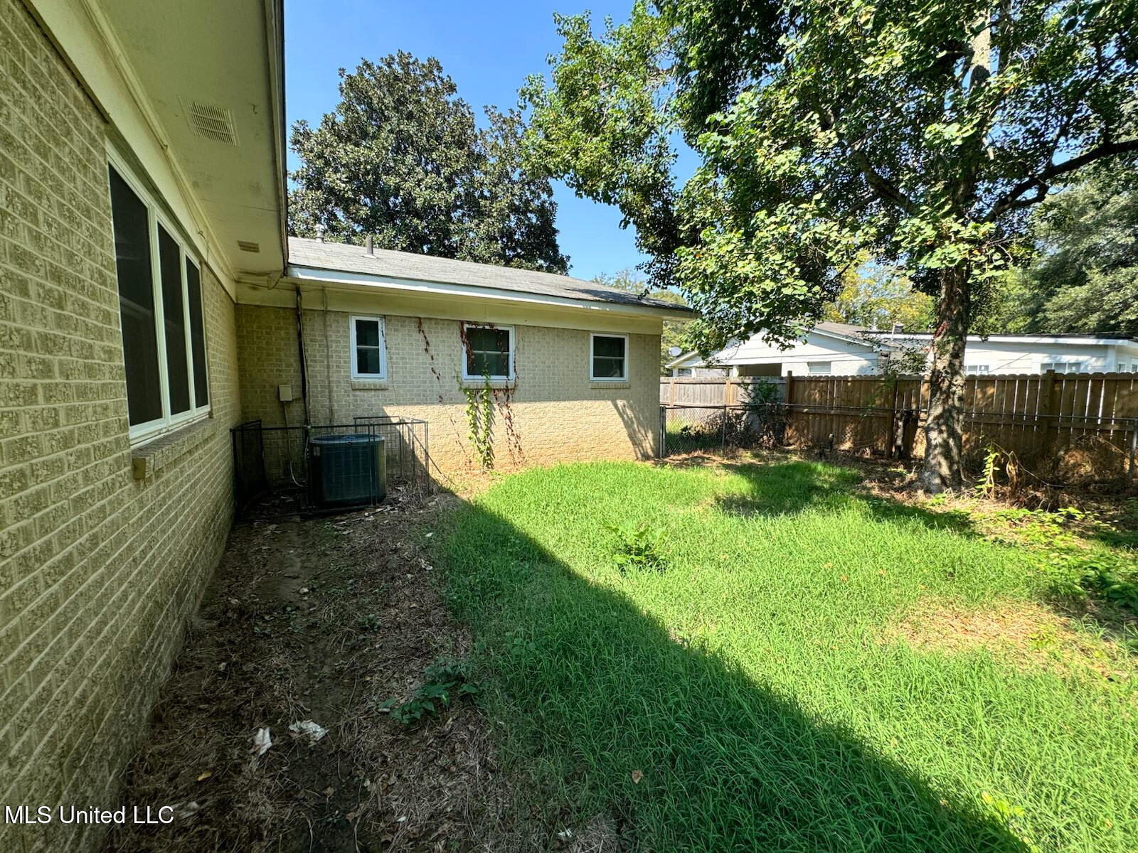 305 Seymour Drive Property Photo 15