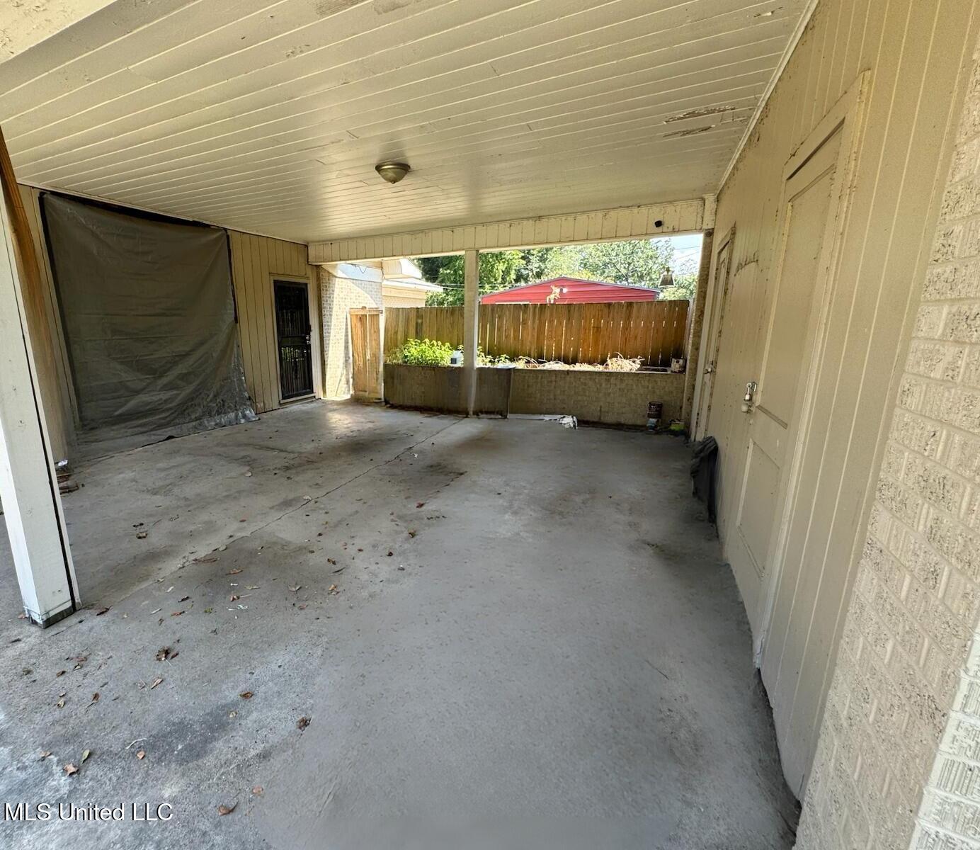 305 Seymour Drive Property Photo 16