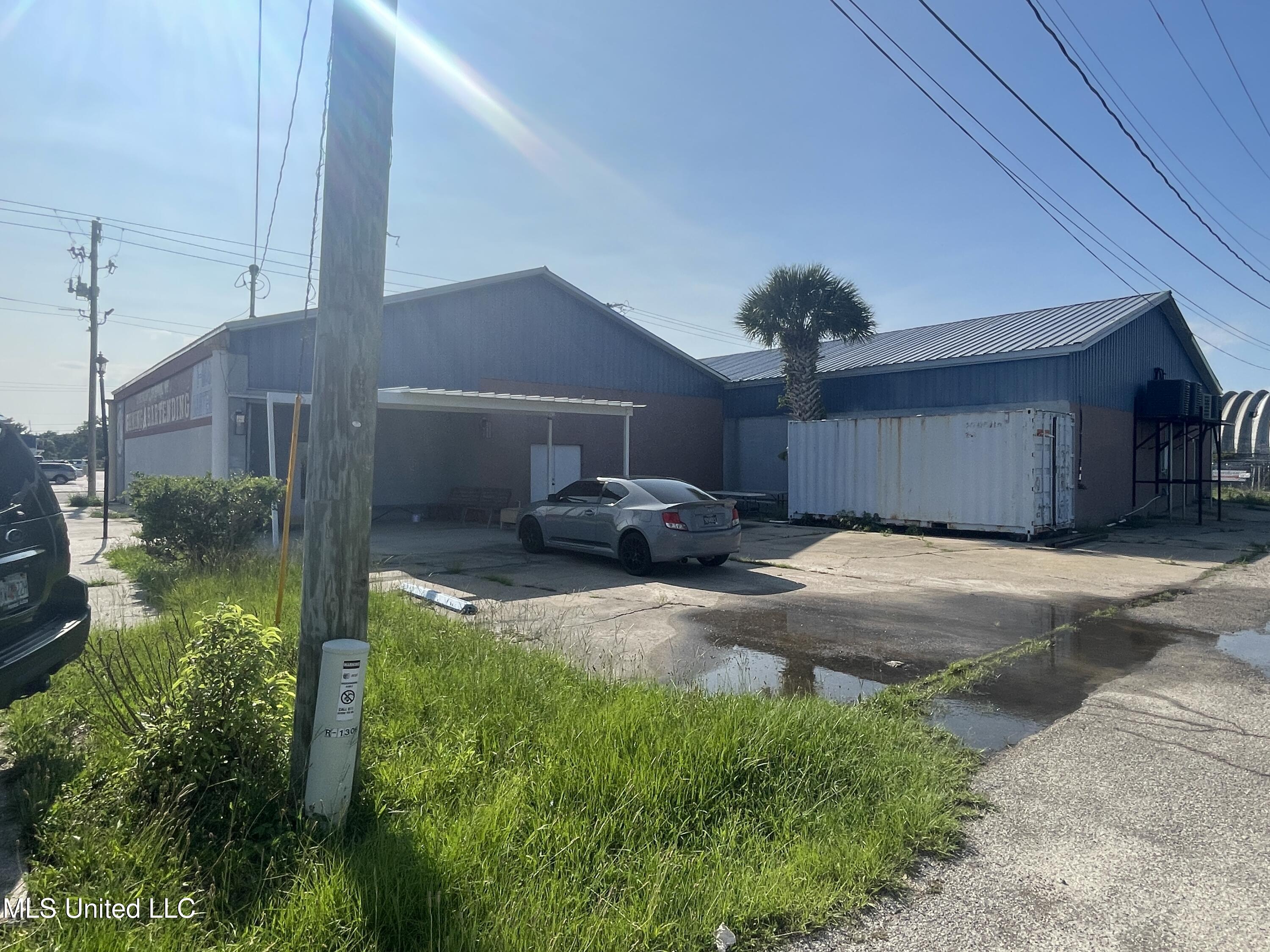 1306 29th Avenue Property Photo 3