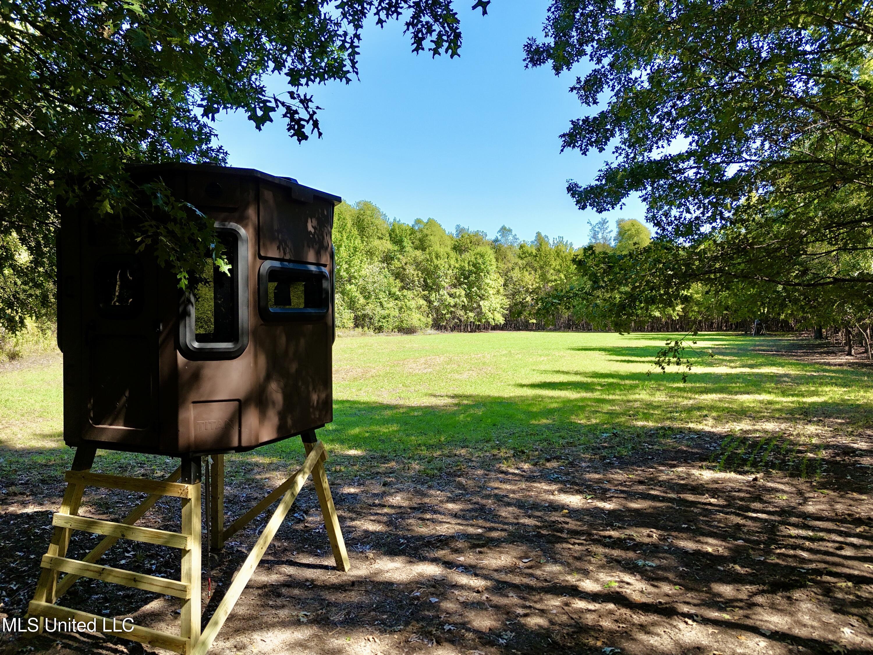 000001 Hwy 16 Property Photo 6