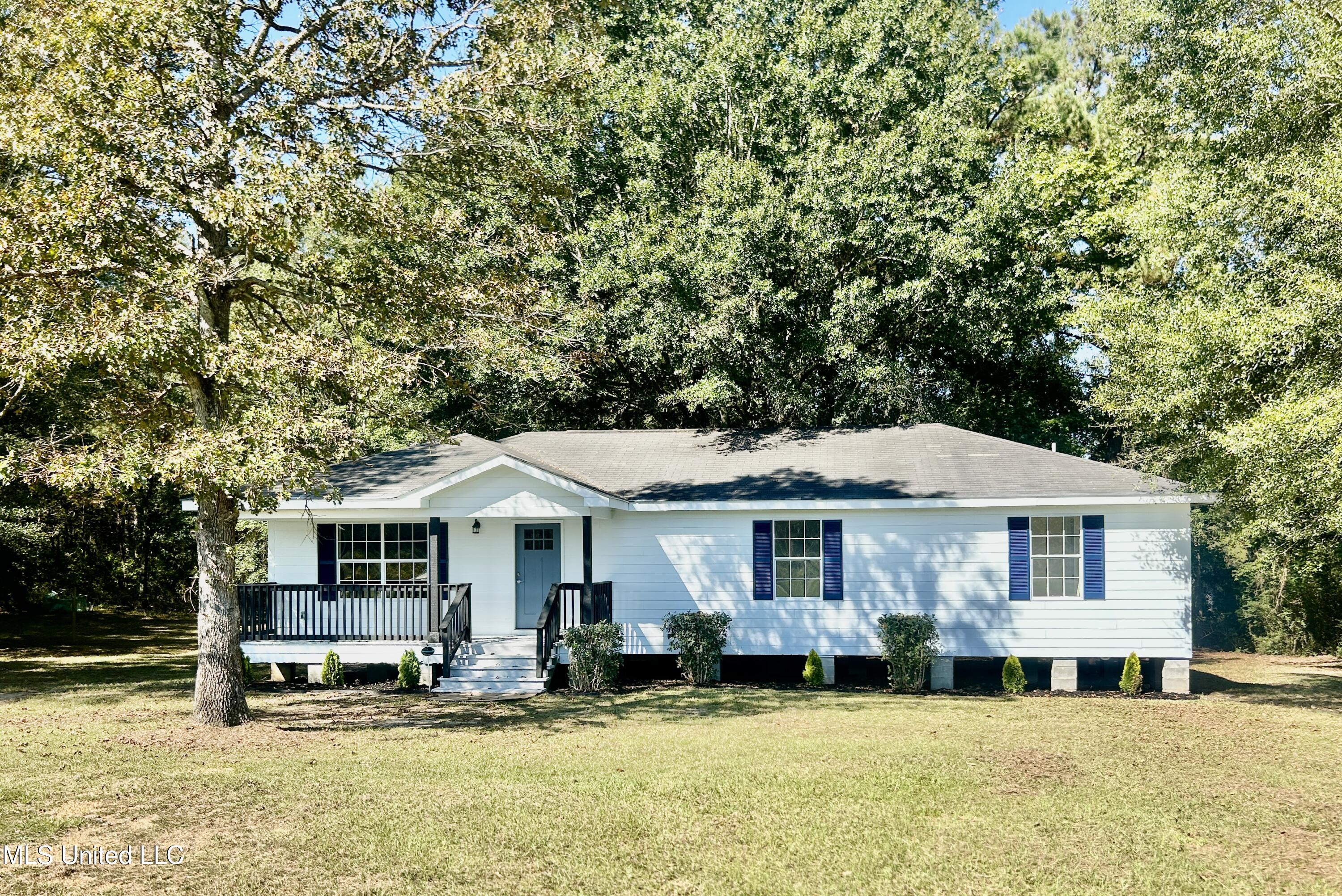 7433 Dillon Lane Property Photo 2