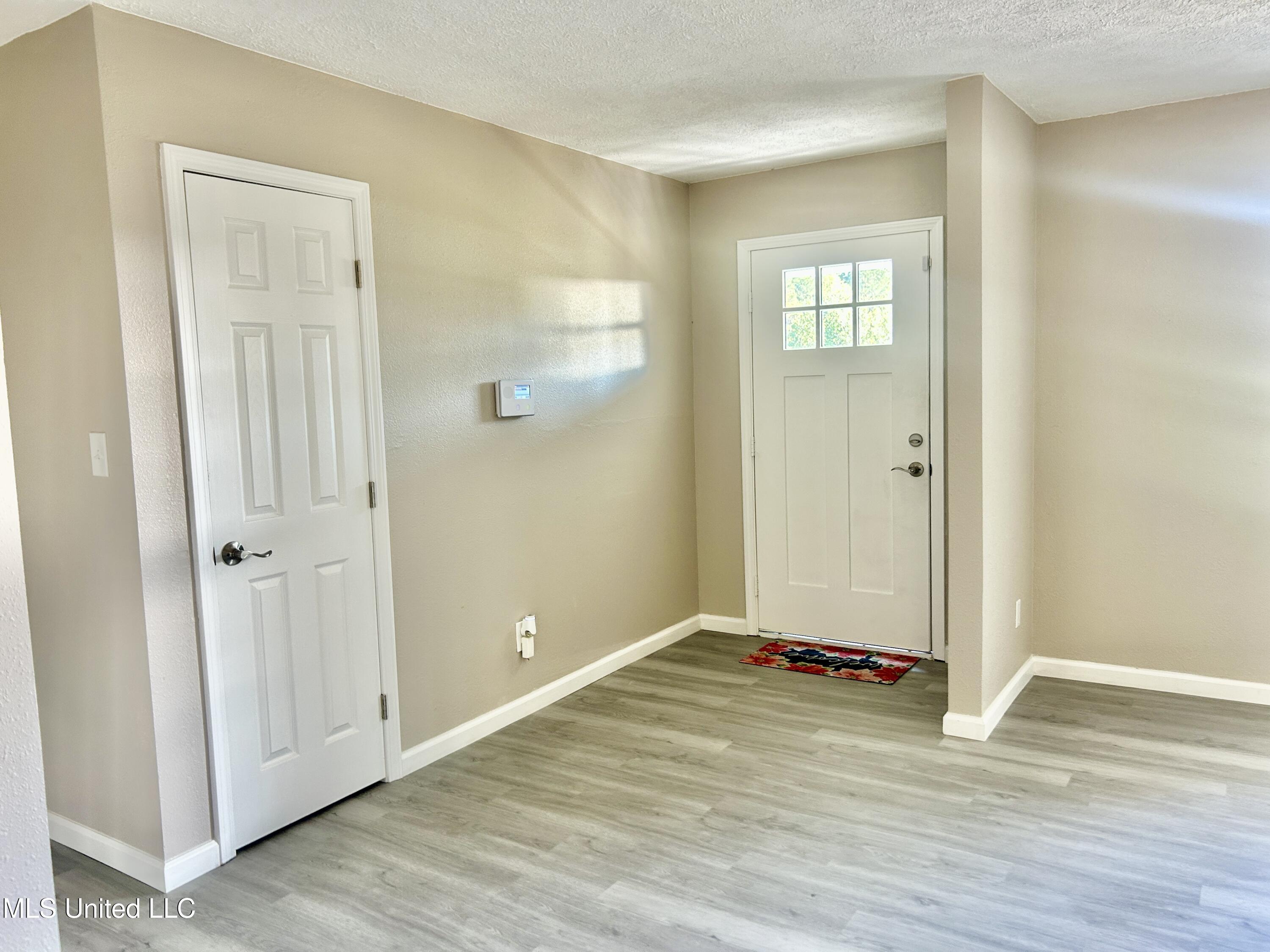 7433 Dillon Lane Property Photo 12