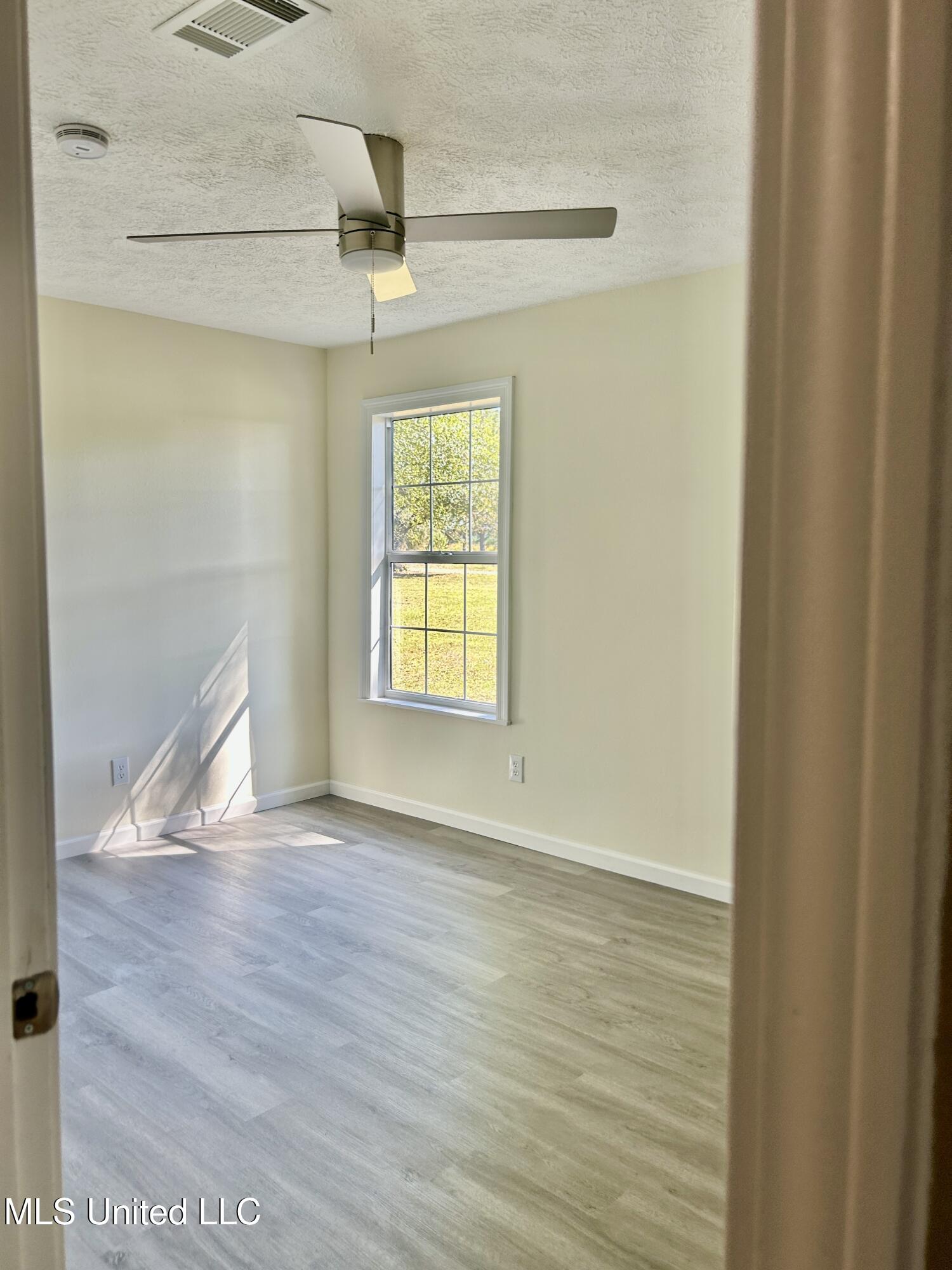 7433 Dillon Lane Property Photo 17