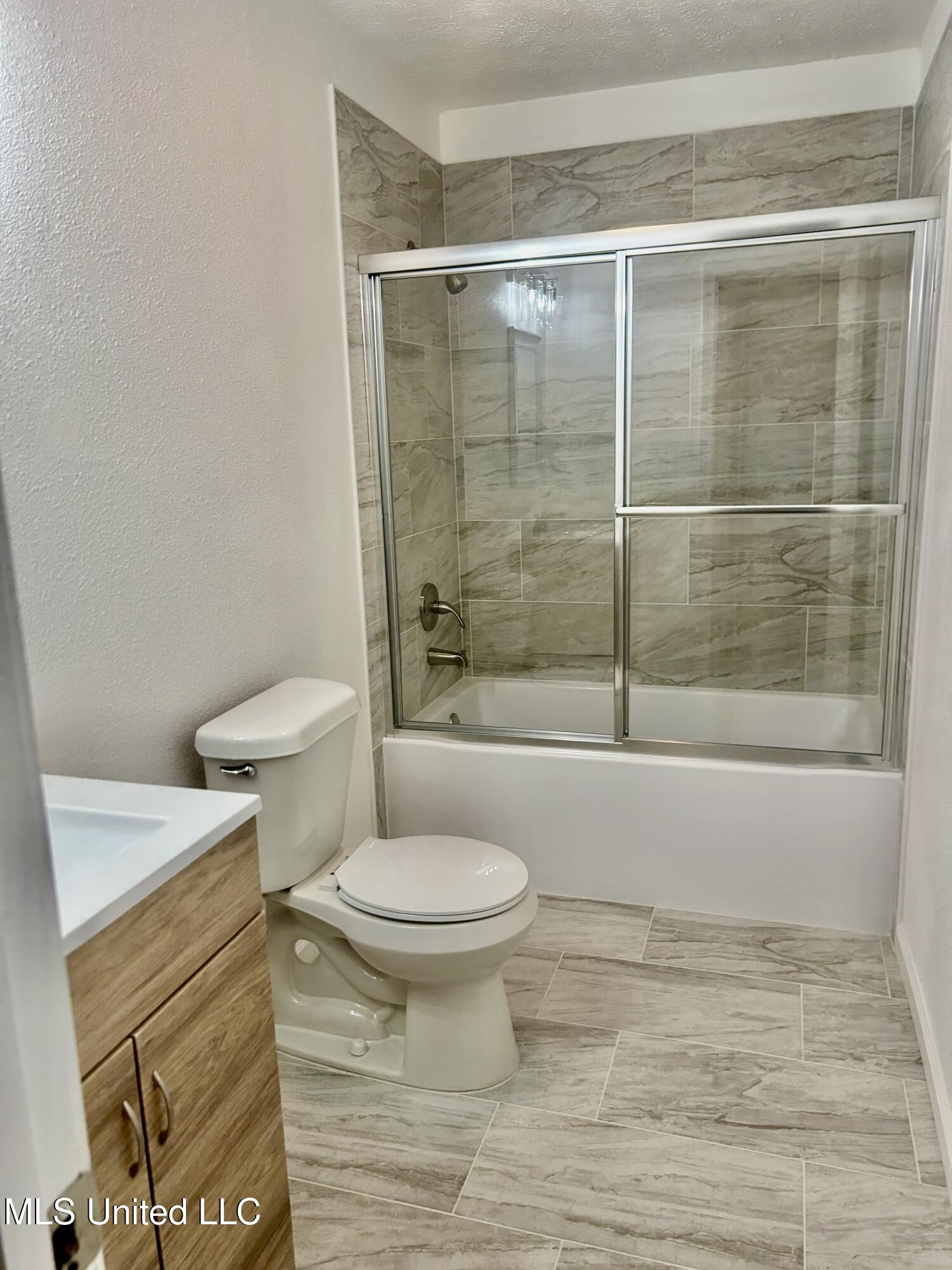 7433 Dillon Lane Property Photo 21