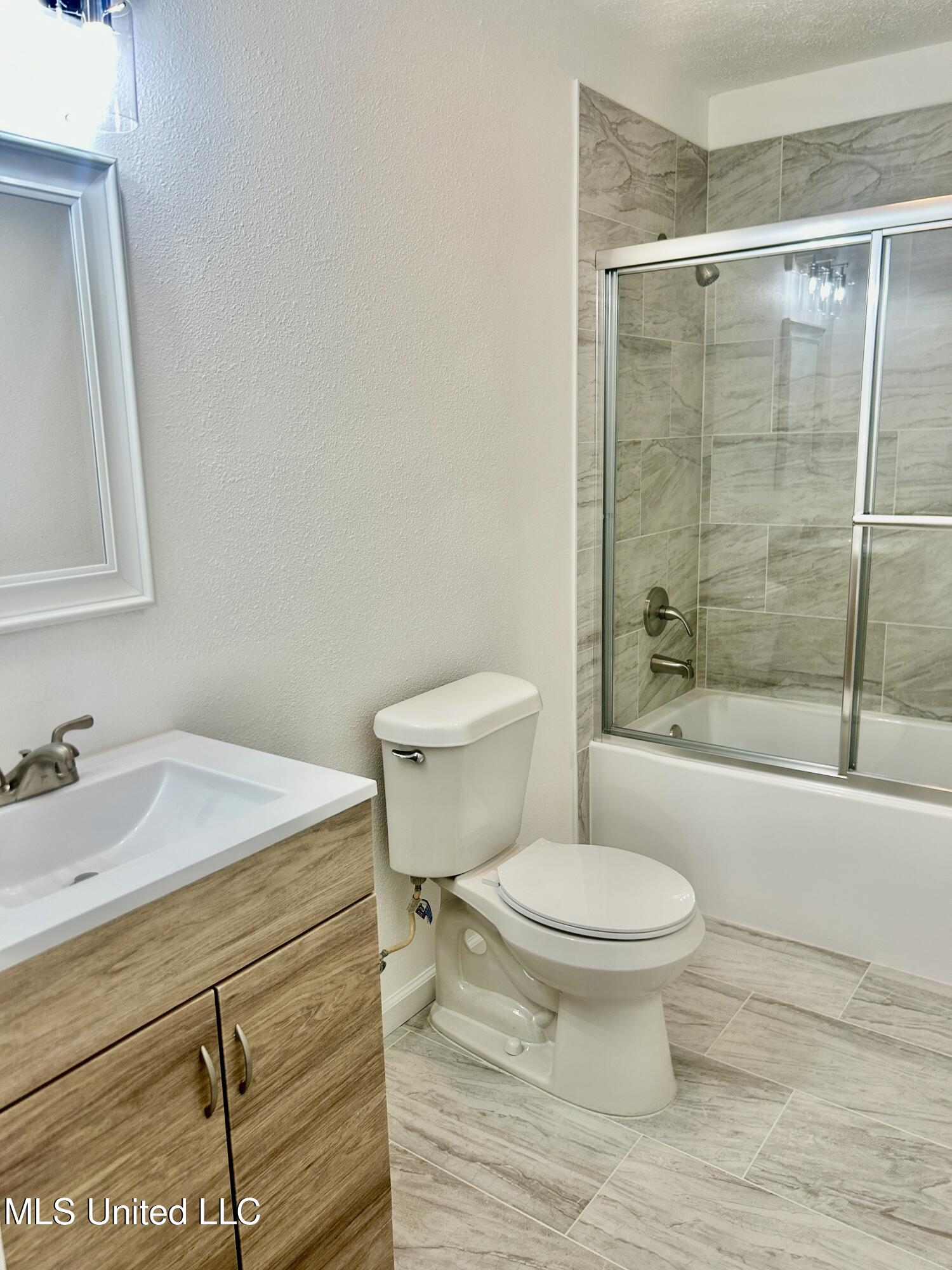 7433 Dillon Lane Property Photo 22