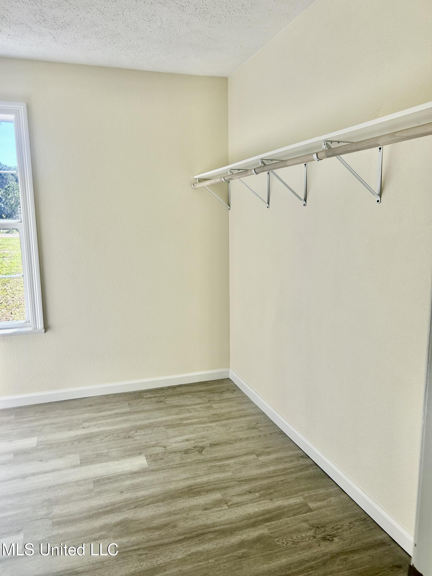 7433 Dillon Lane Property Photo 25