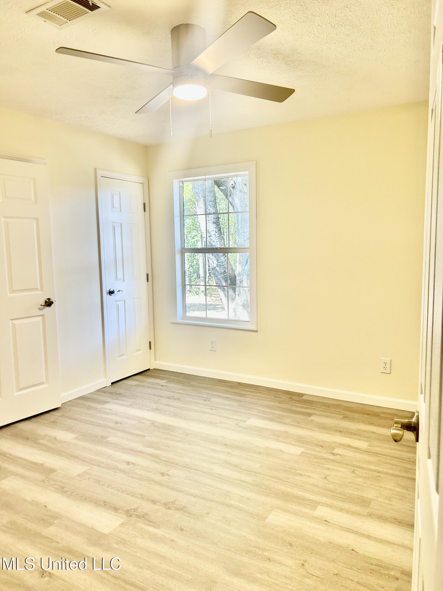 7433 Dillon Lane Property Photo 30