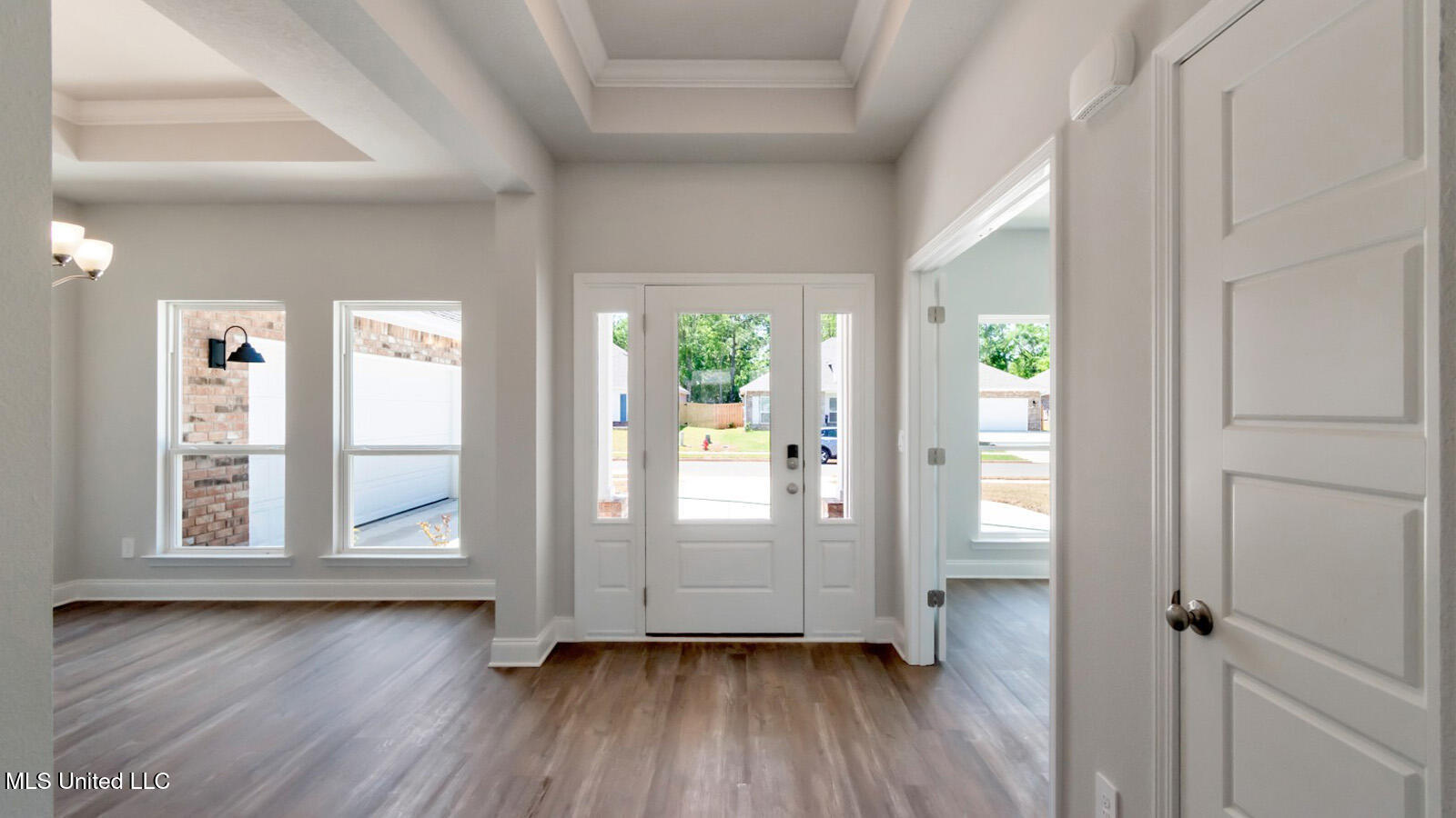 6617 Palm Pointe Drive Property Photo 3