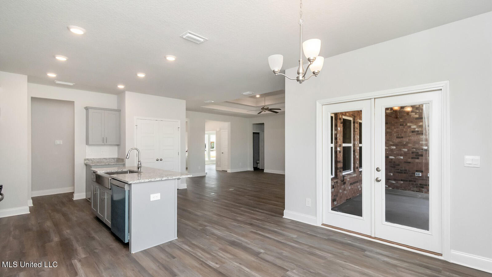 6617 Palm Pointe Drive Property Photo 9